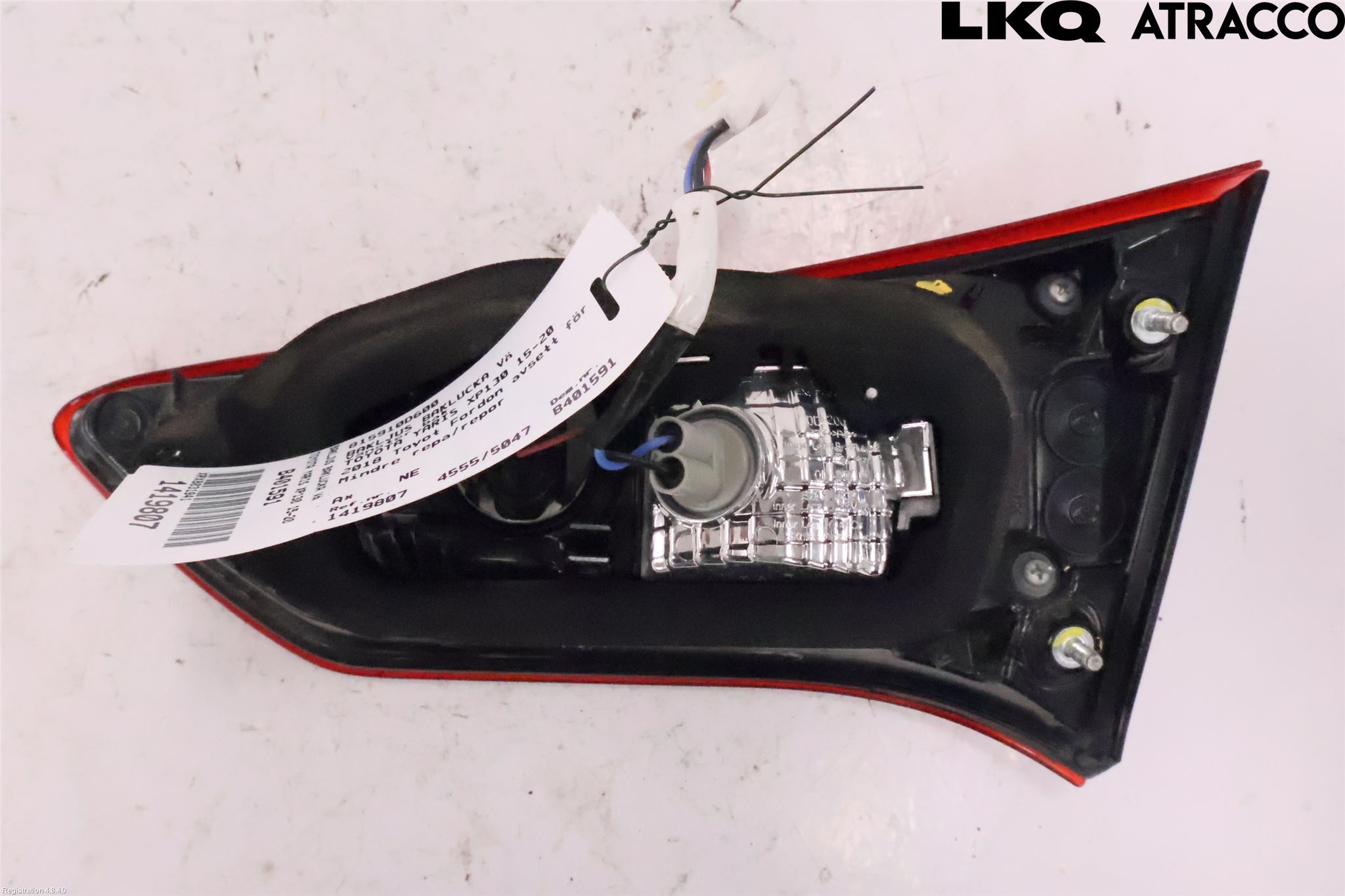 Toyota YARIS XP130 15-20 Baklykt Venstre  På Luke(Indre