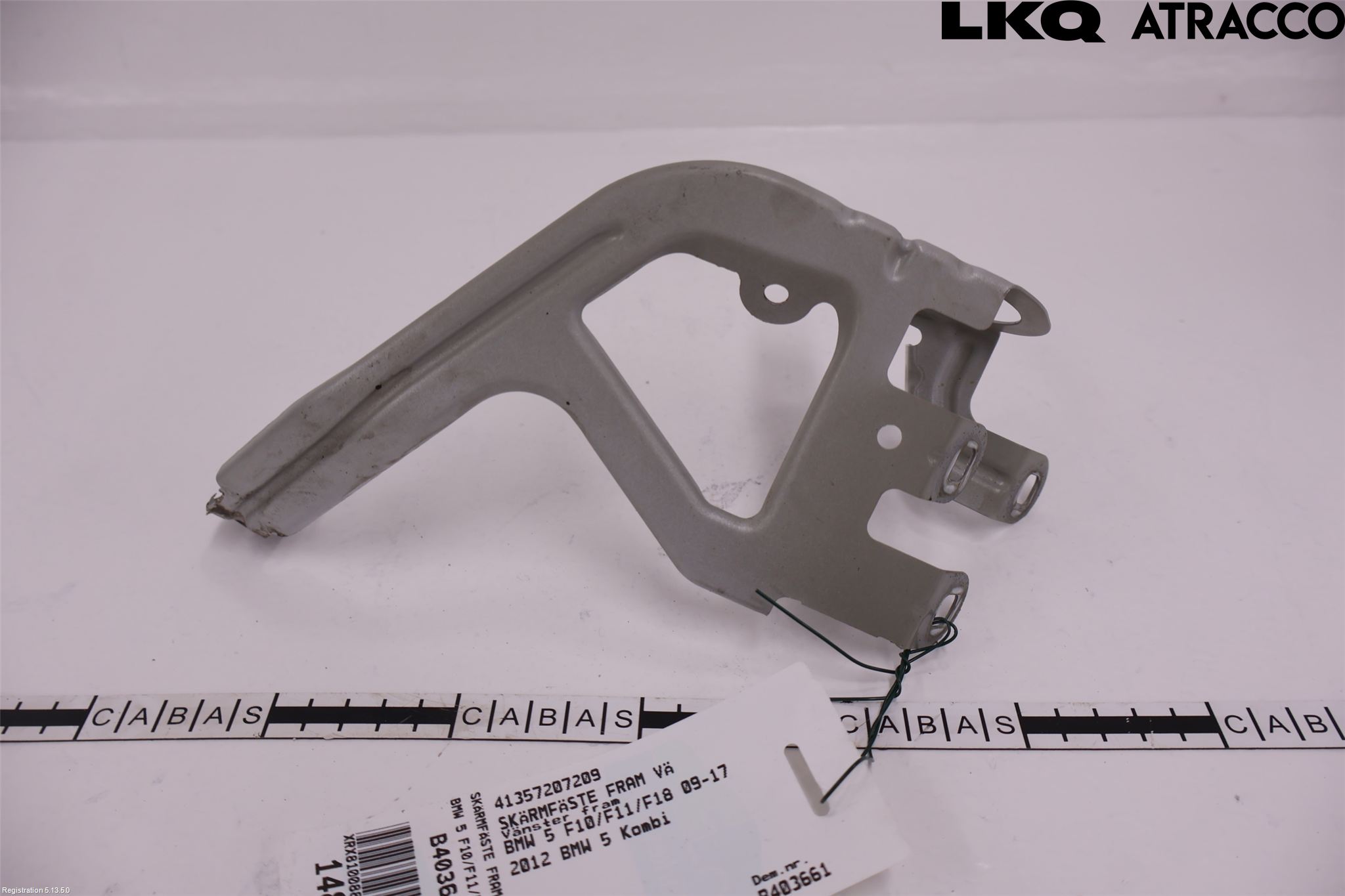 BMW 5 F10/F11/F18 09-17 Frontskjermfeste Venstre