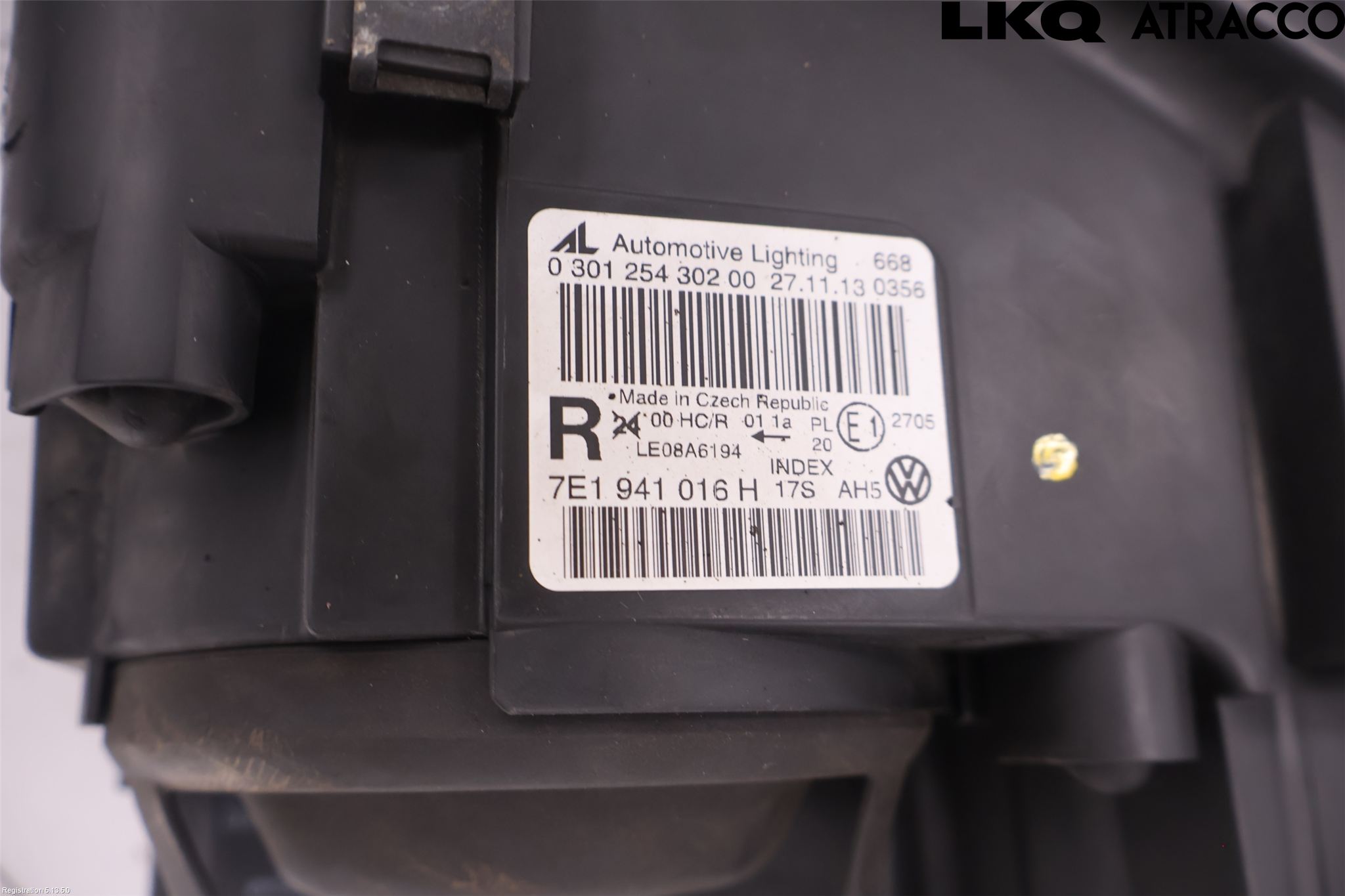 Volkswagen VW TRANSP/CARAVELLE (T5) 04-15 Frontlykt Høyre