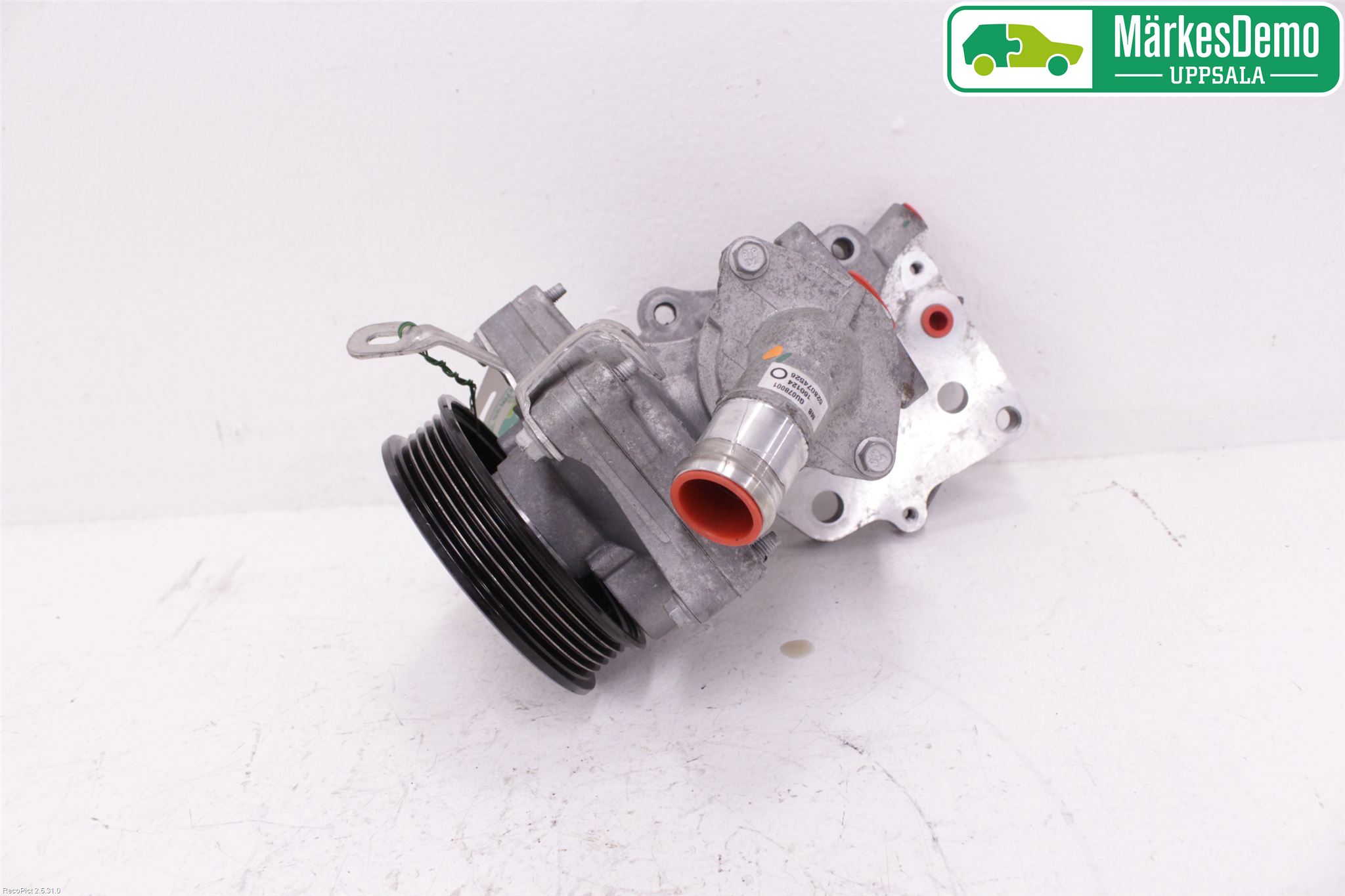 Opel ASTRA K 16-22 Vannpumpe
