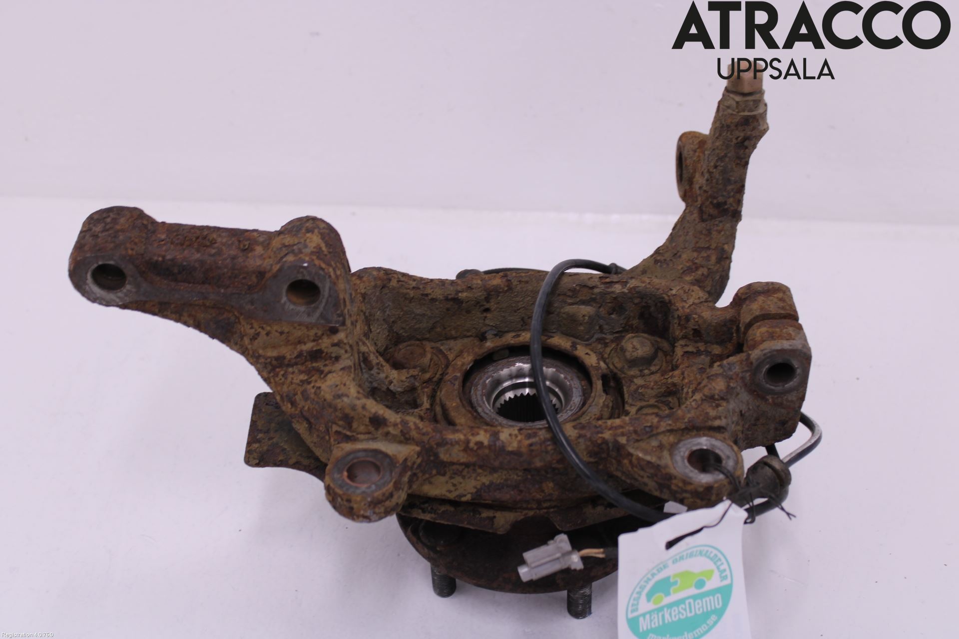 Nissan MURANO    02-08 Spindel Hf