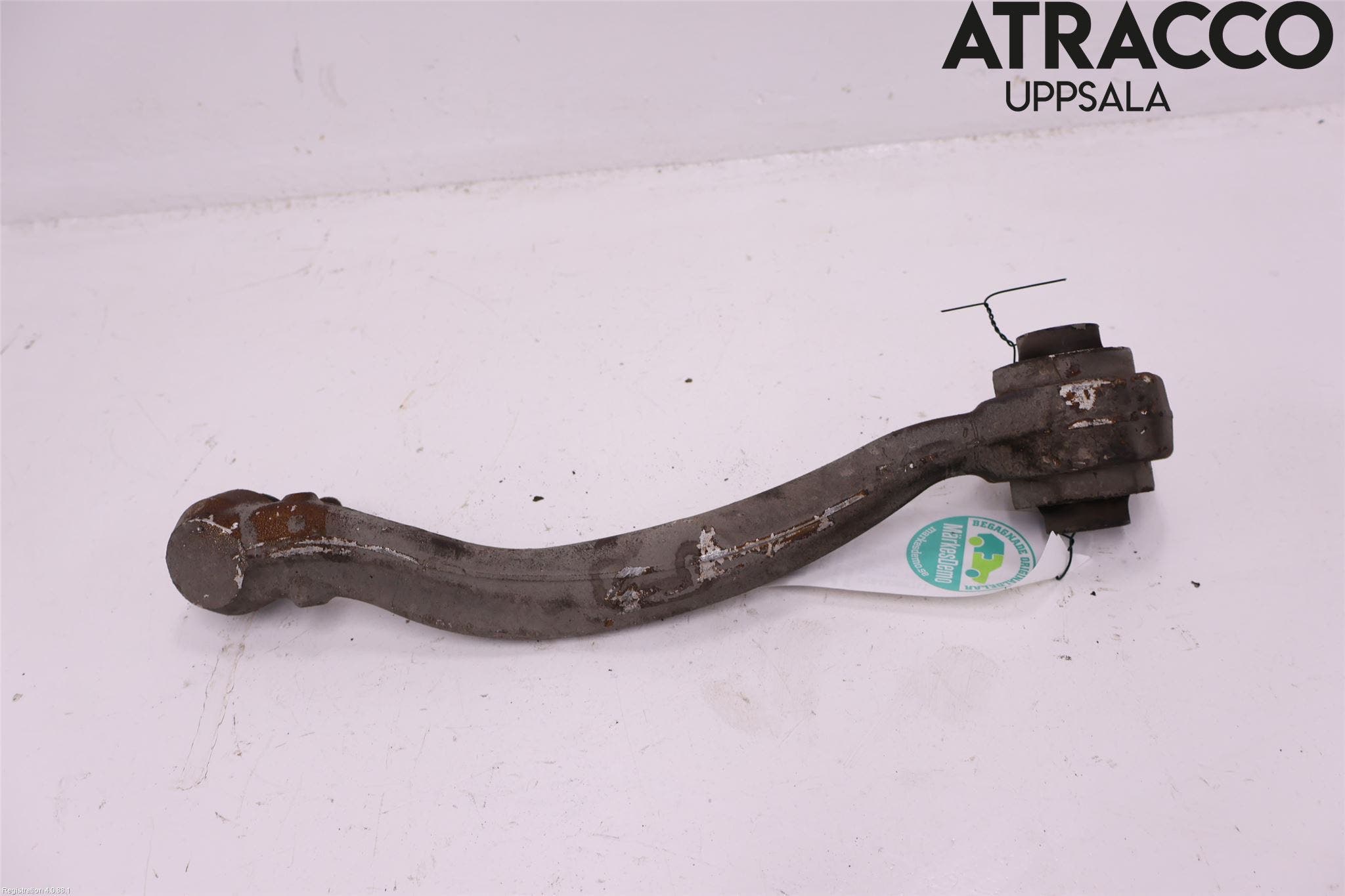 Mercedes-Benz MB C-KLASS (W204) 07-15 Bærearm Foran Venstre Nedre