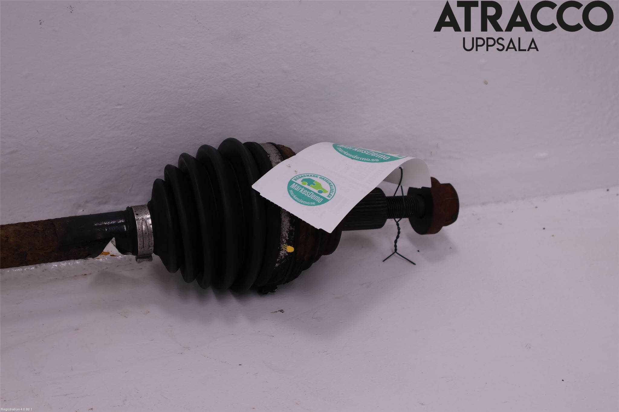 Volkswagen VW GOLF V 04-09 Drivaksel Foran Kompl Venstre