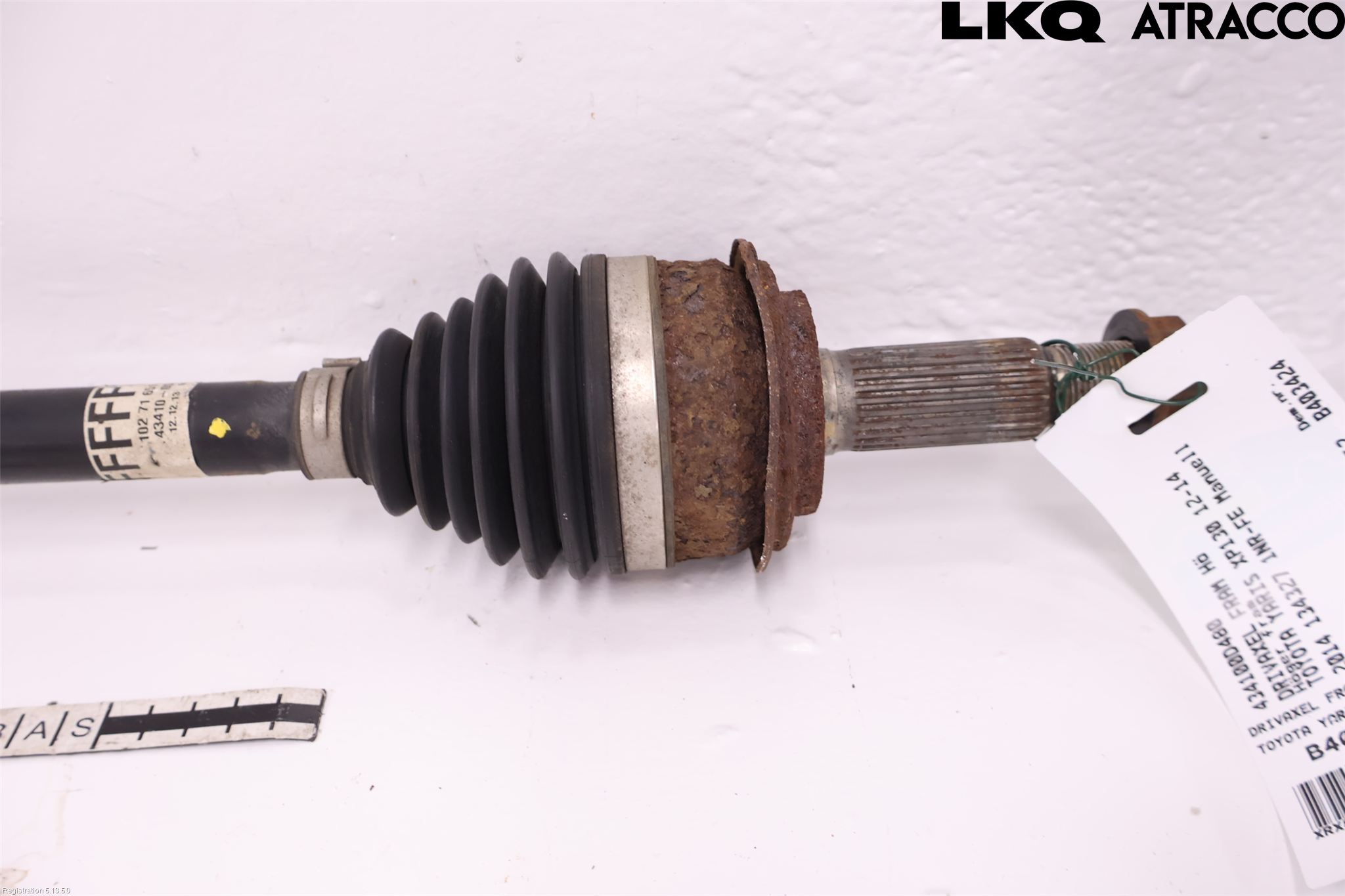 Toyota YARIS XP130 12-14 Drivaksel Foran Kompl Høyre