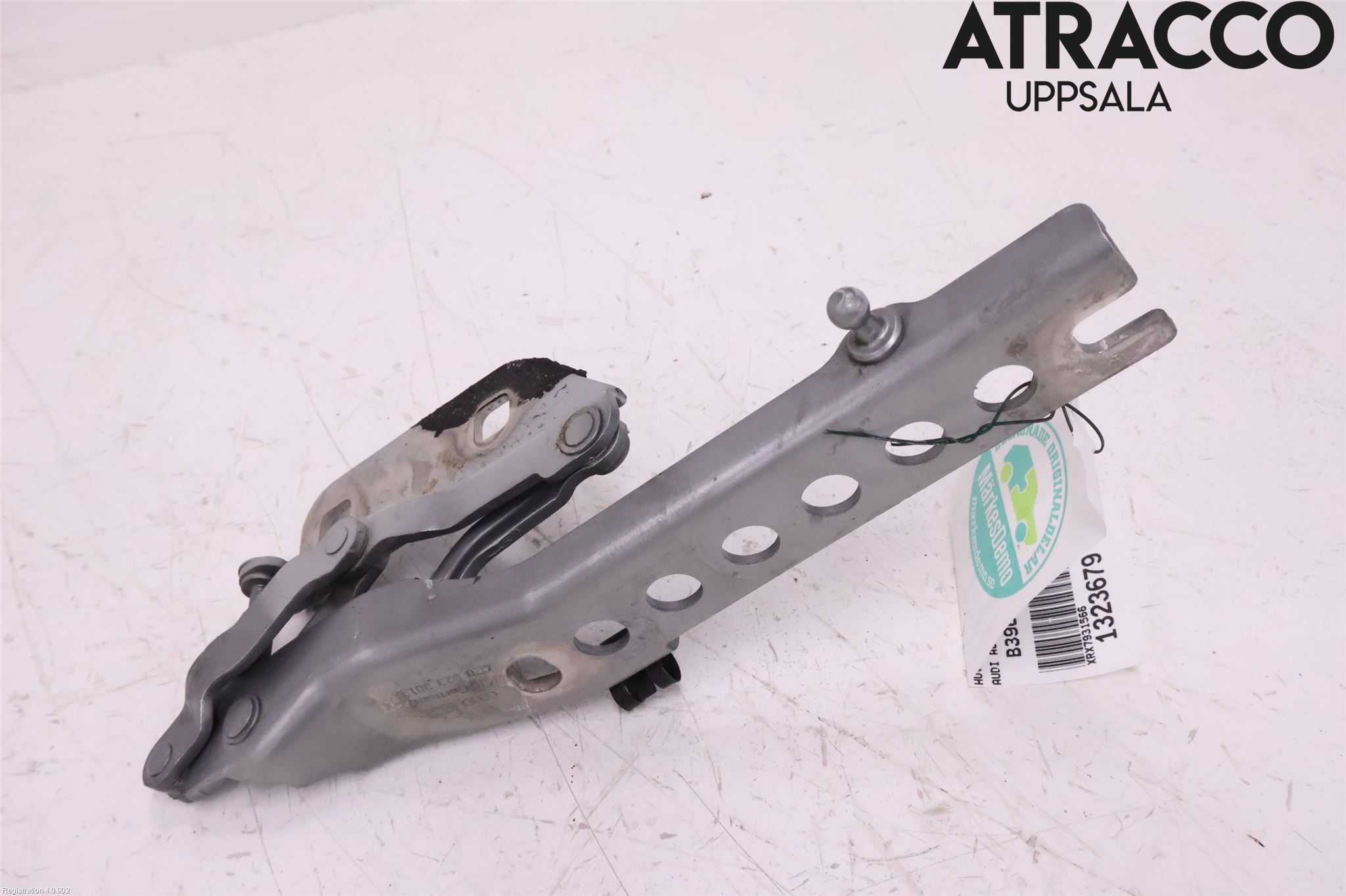 Audi A8/S8 4E  02-09 Panser Hengsel - Hengsler