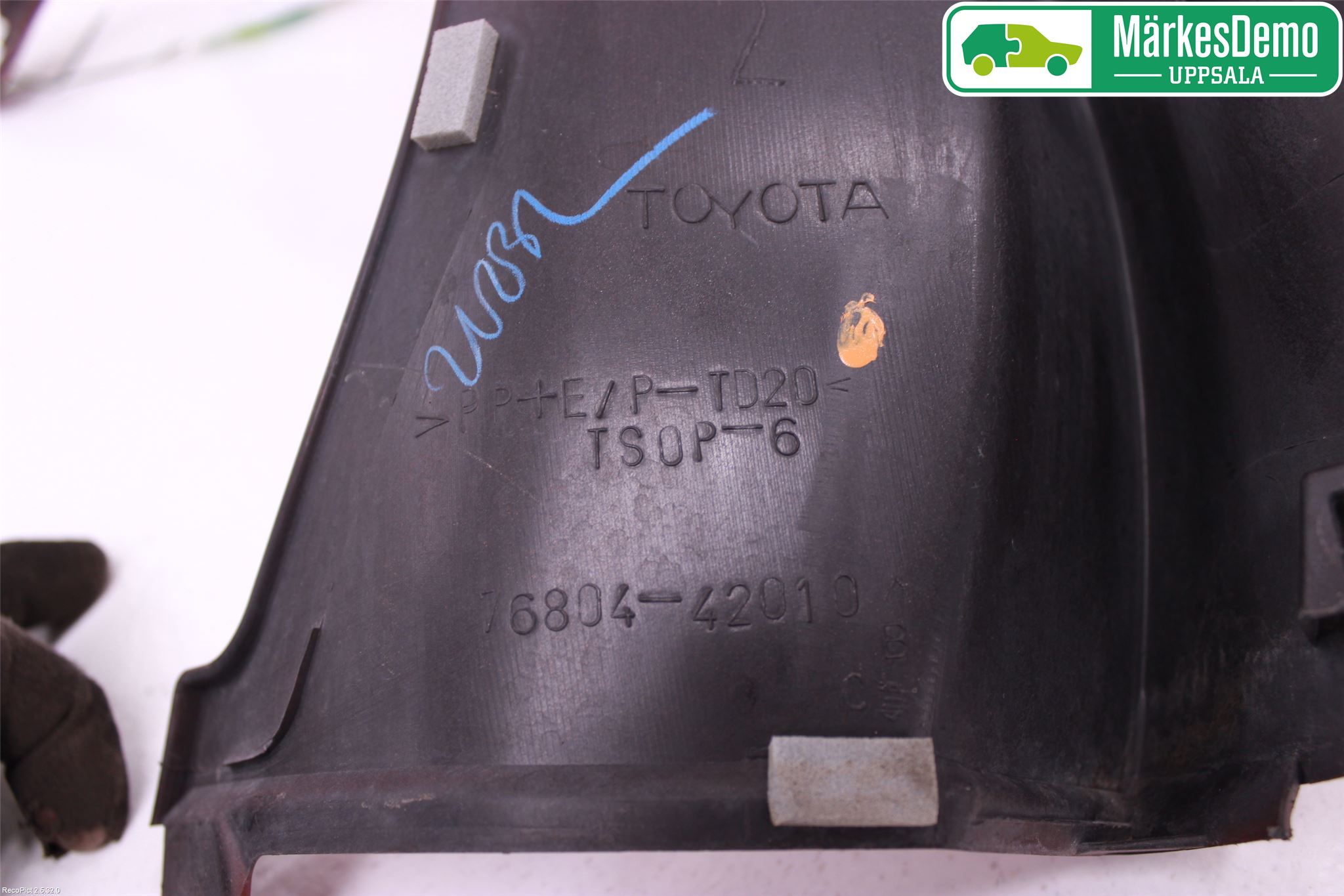 Toyota RAV 4 06-12 Refleksplate - Skiltplate
