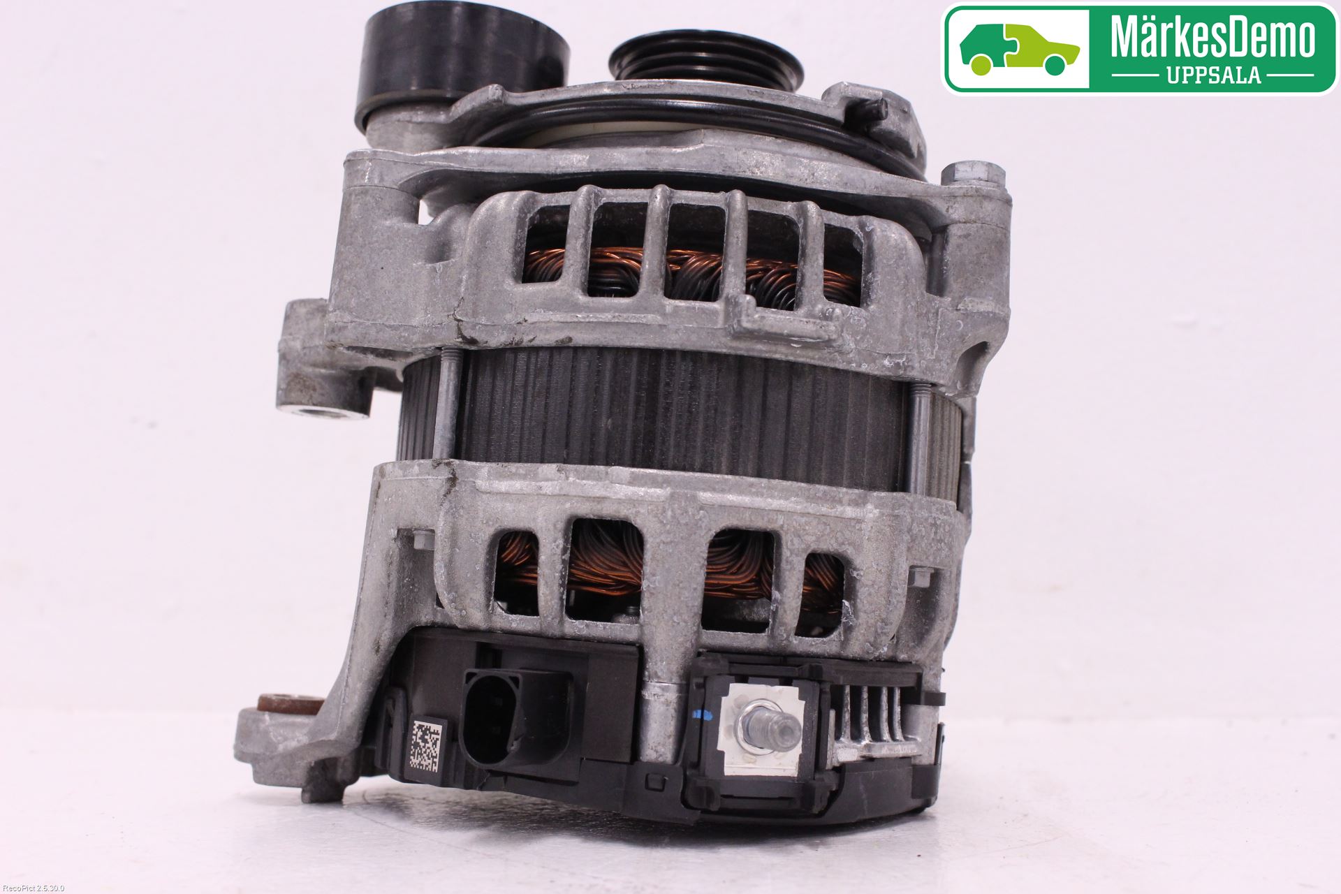 BMW 5 G30/G31/F90 17-23 Dynamo
