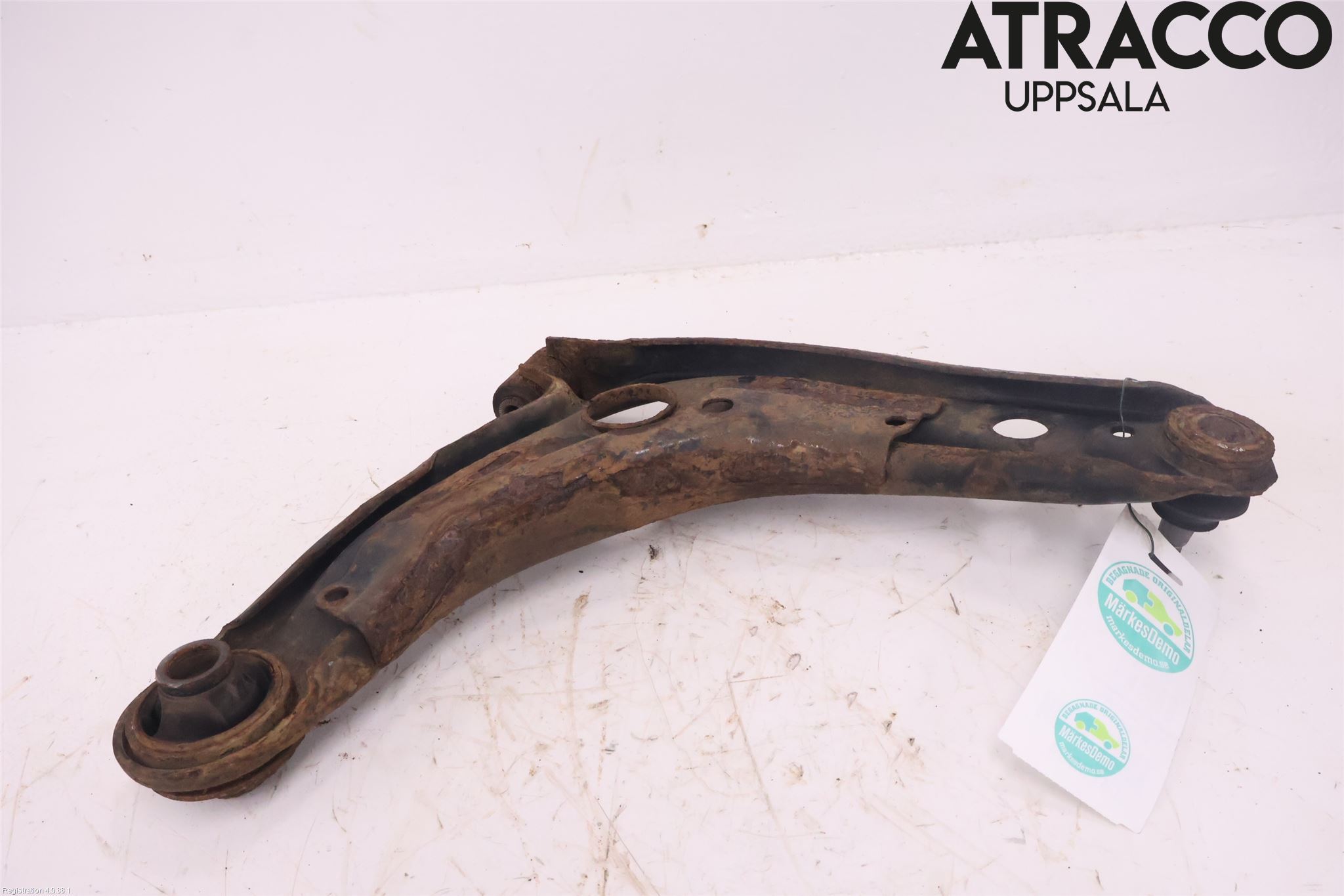 Toyota YARIS XP90 06-11 Bærearm Foran Venstre Nedre