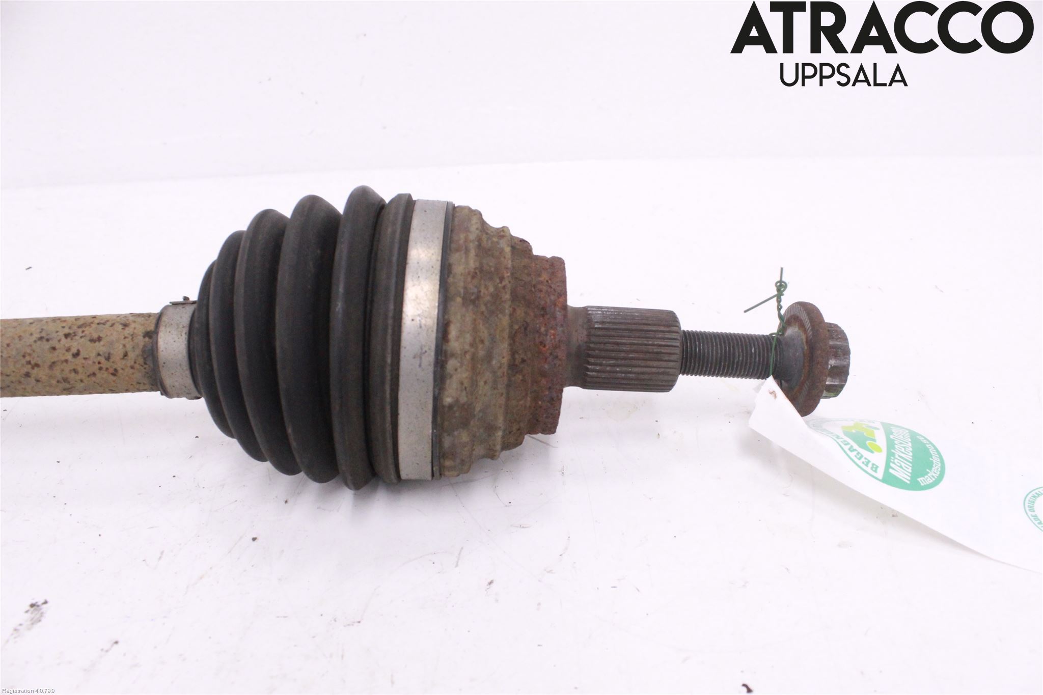 Volkswagen VW PASSAT 05-11 Drivaksel Foran Kompl Venstre