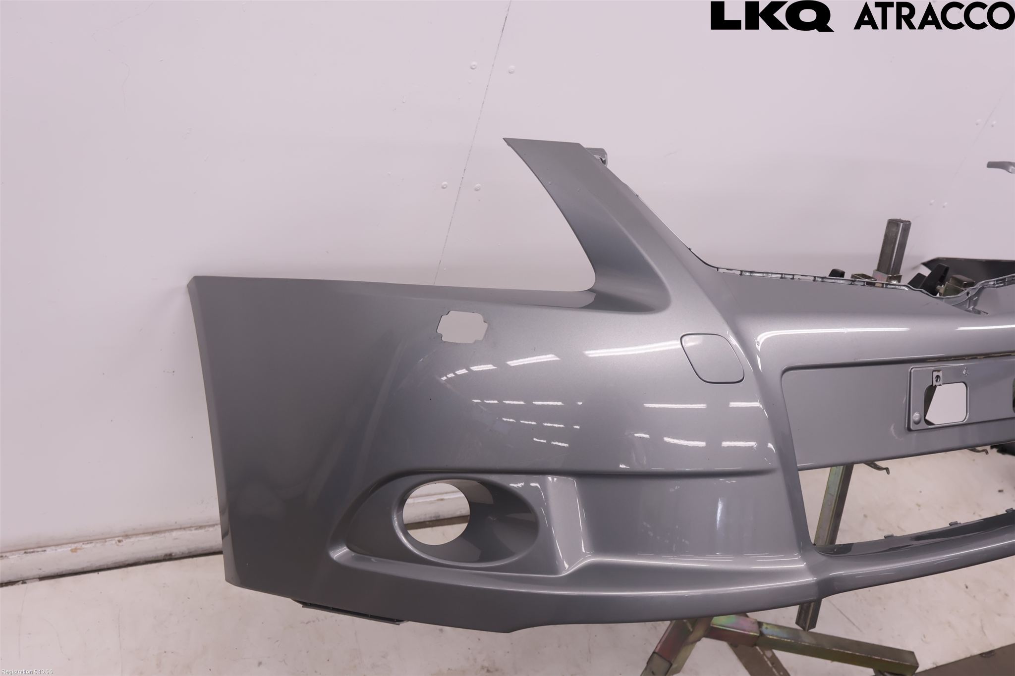 Toyota AVENSIS 09-15 Støtfanger Foran Plastdeksel