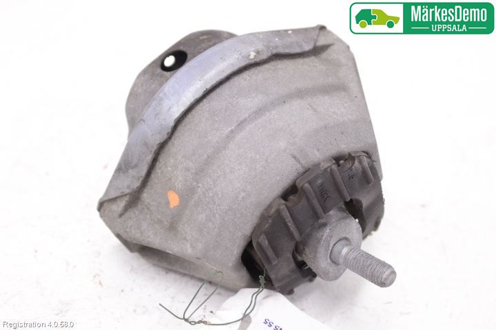 BMW 5 E60/61 Sed/Tou 02-10 Motor Feste Gummi