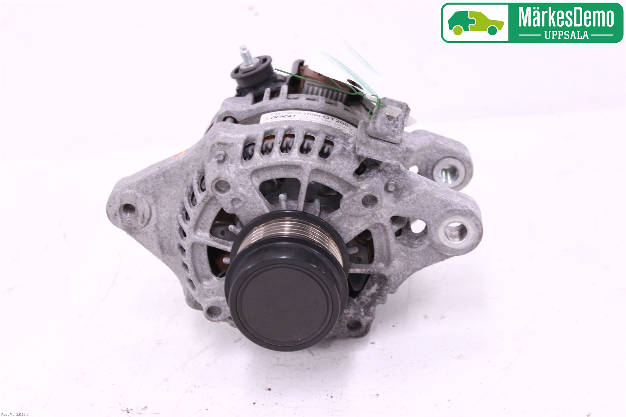 Toyota AURIS 13-19 Dynamo