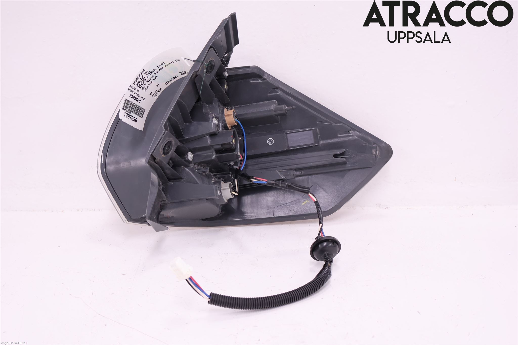 Nissan X-TRAIL 14-21 Baklykt Venstre