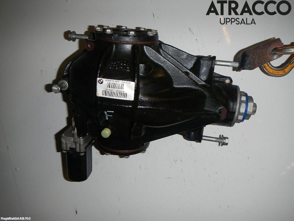 BMW 4 F32/F33/F82/F83 13-20 Bakaksel Kardang Bak -Diff