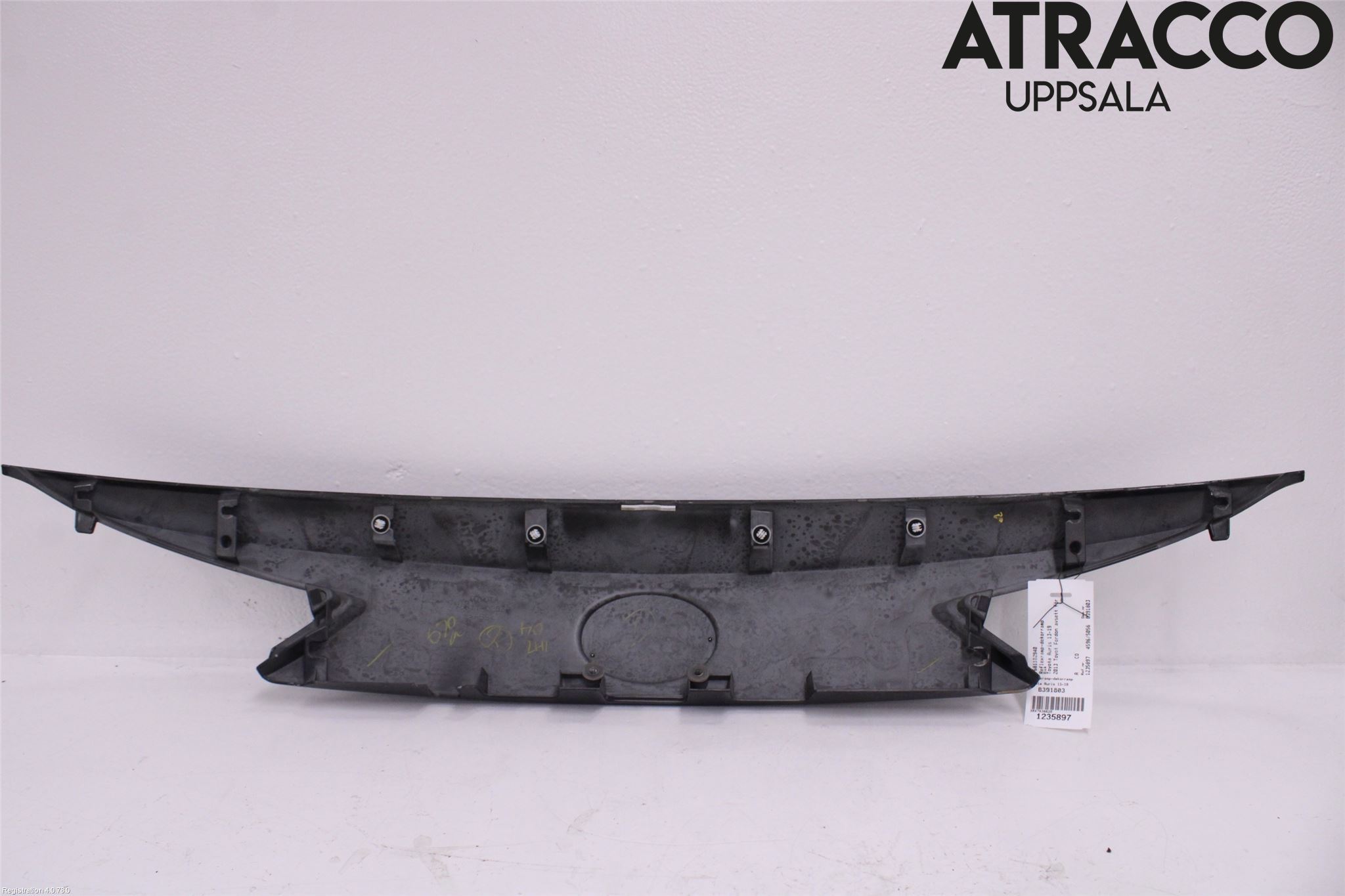 Toyota AURIS 13-19 Refleksplate - Skiltplate