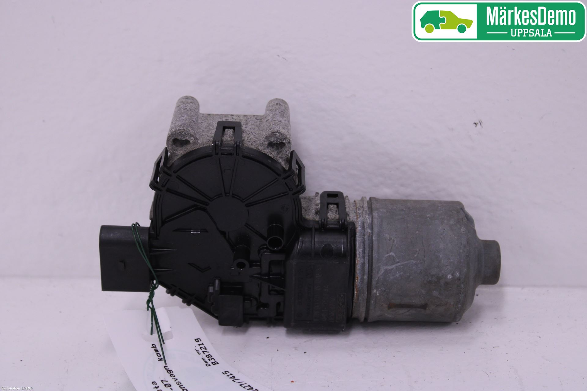 Ford FOCUS     04-07 Viskermotor Frontrute