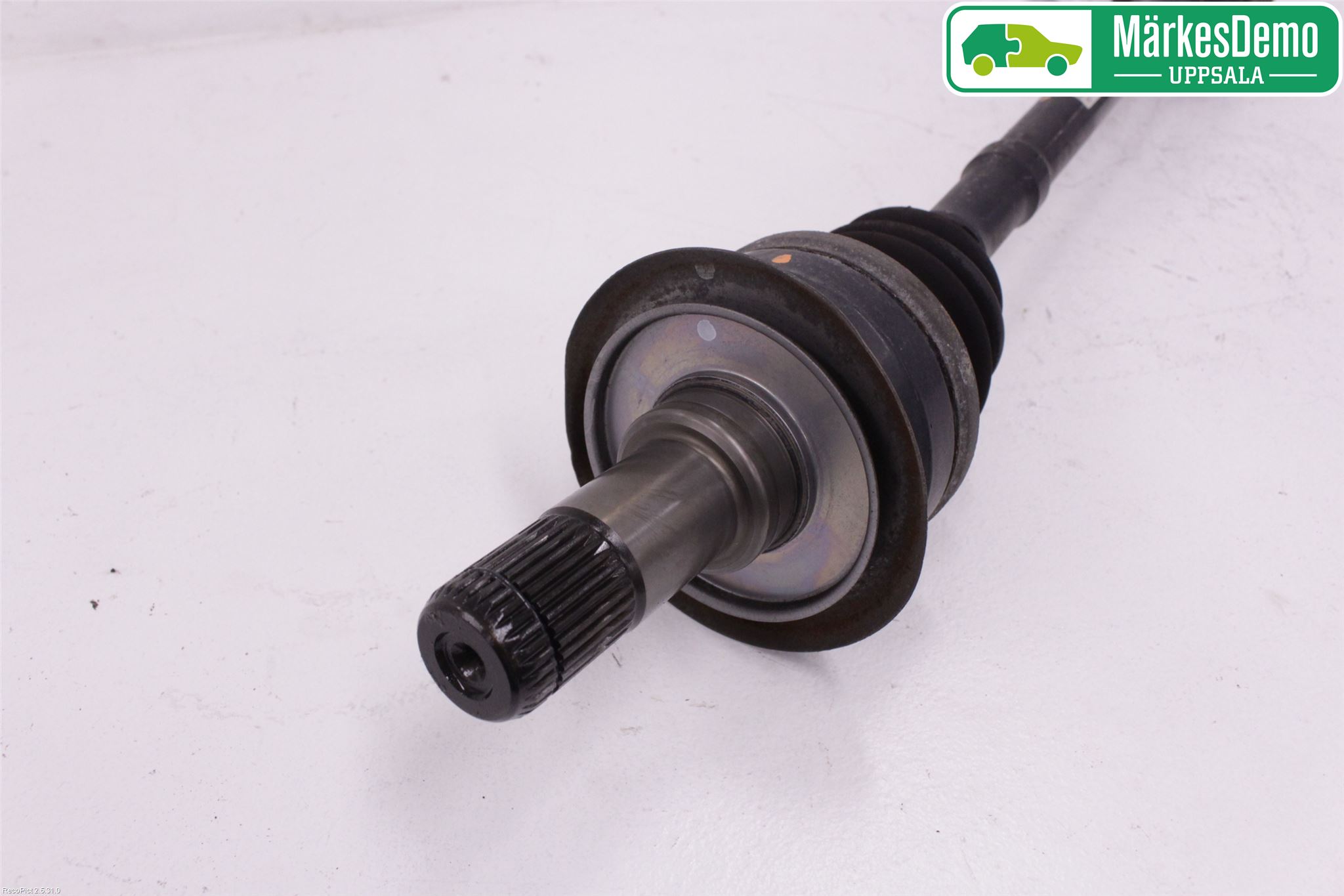 BMW 5 F10/F11/F18 09-17 Drivaksel Bak Kompl Høyre