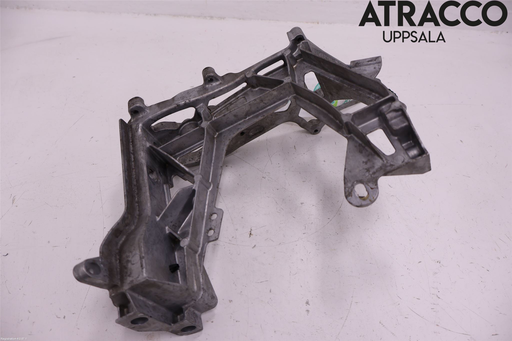 Mercedes-Benz MB C-KLASS (W205) 14-21 Frontlykt Holder-Feste