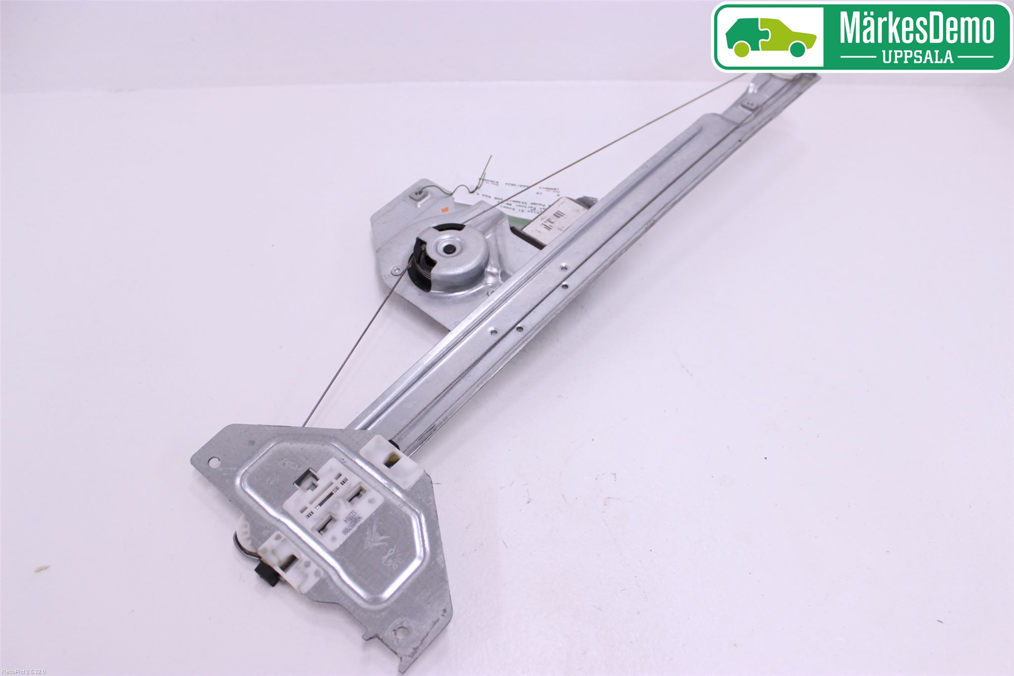 Peugeot PARTNER 08-15 Vindusheis El Komp