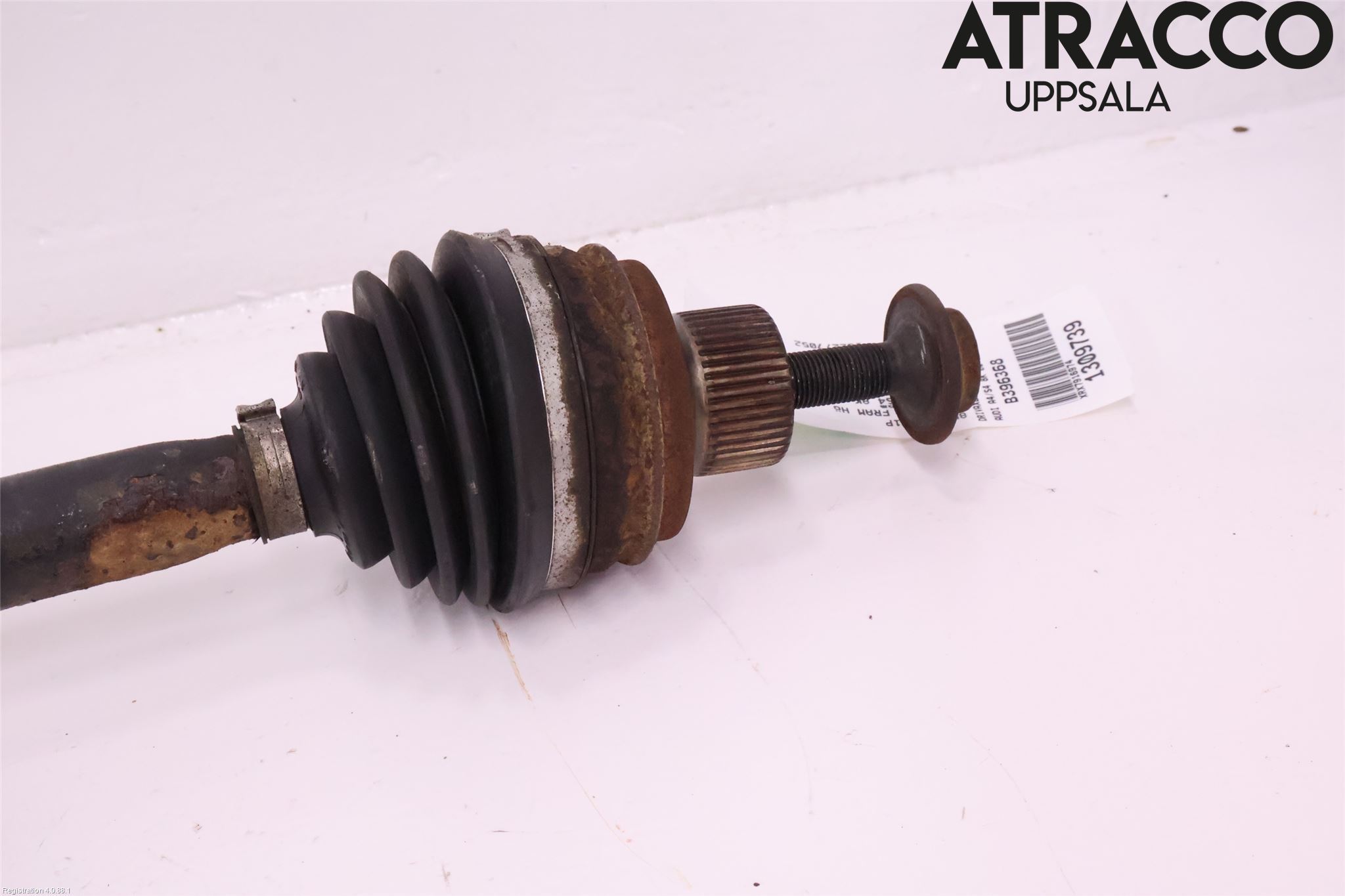 Audi A4/S4 08-11 Drivaksel Foran Kompl Høyre