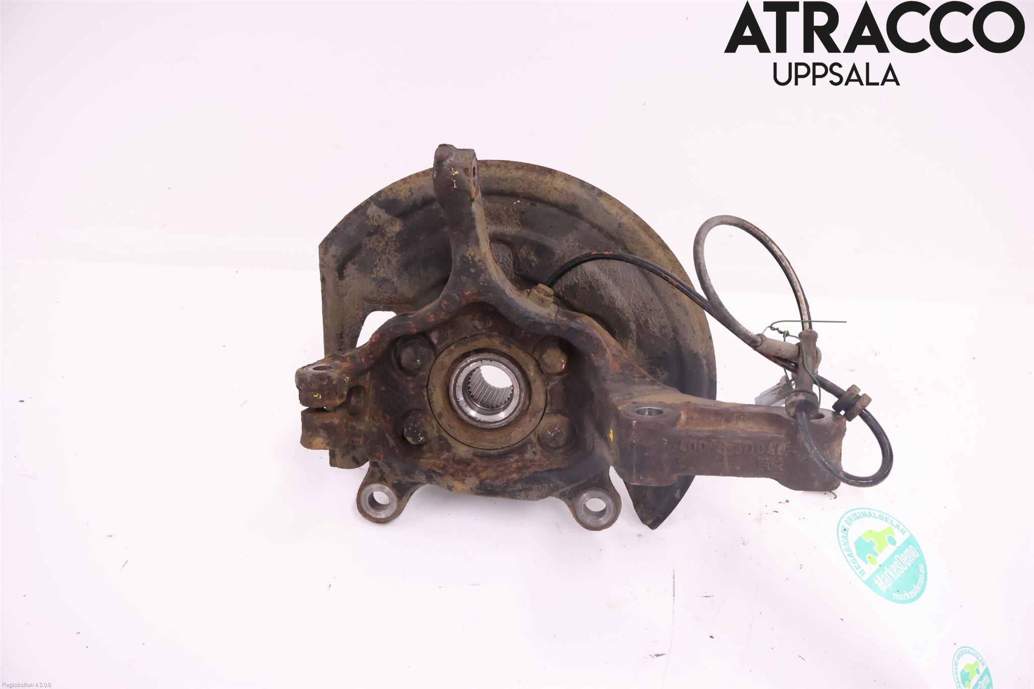 Nissan QASHQAI+2  10-14 Spindel Vf