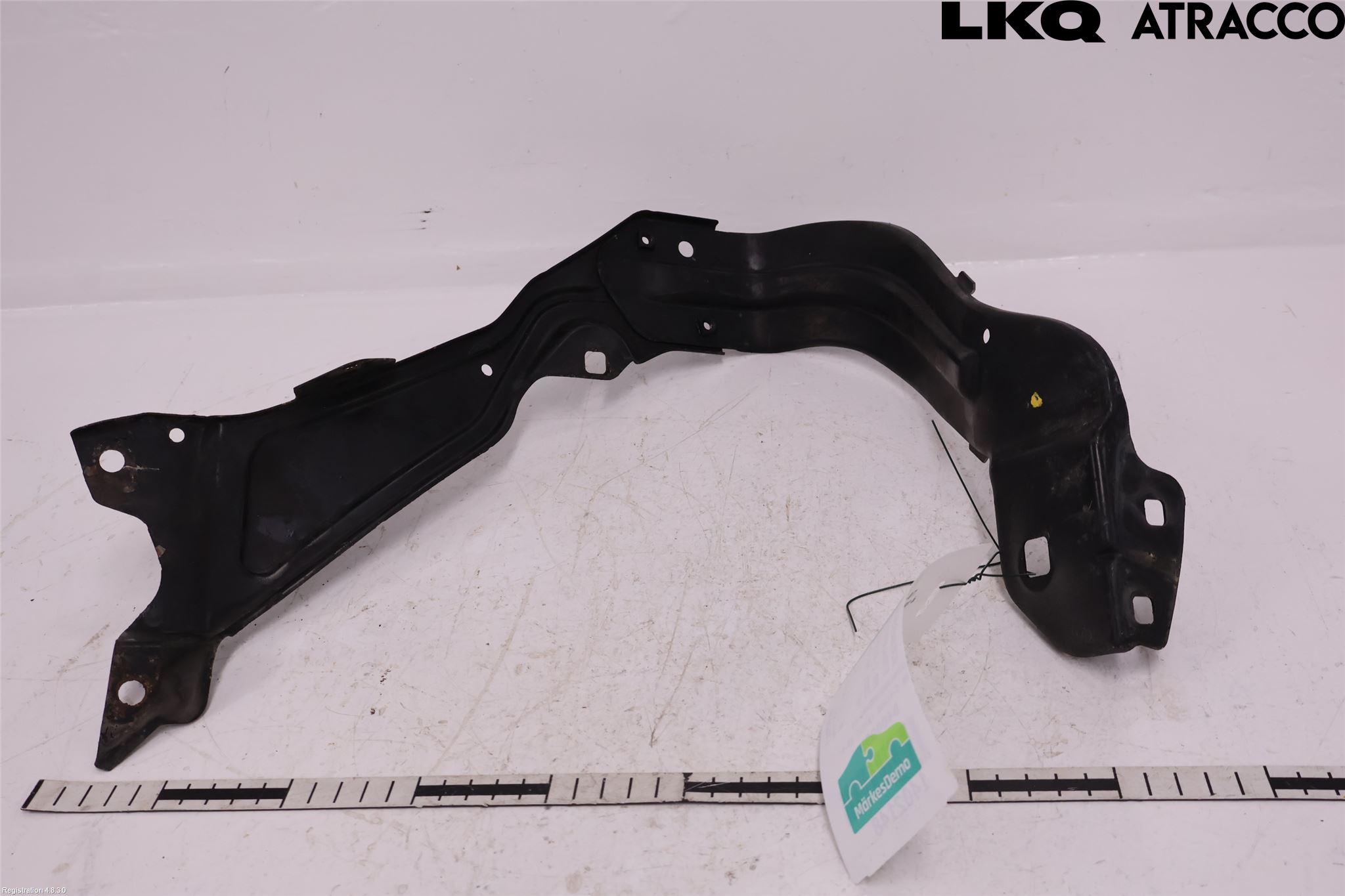Mercedes-Benz MB C (203) 00-07 Frontlykt Ramme H Lyktering