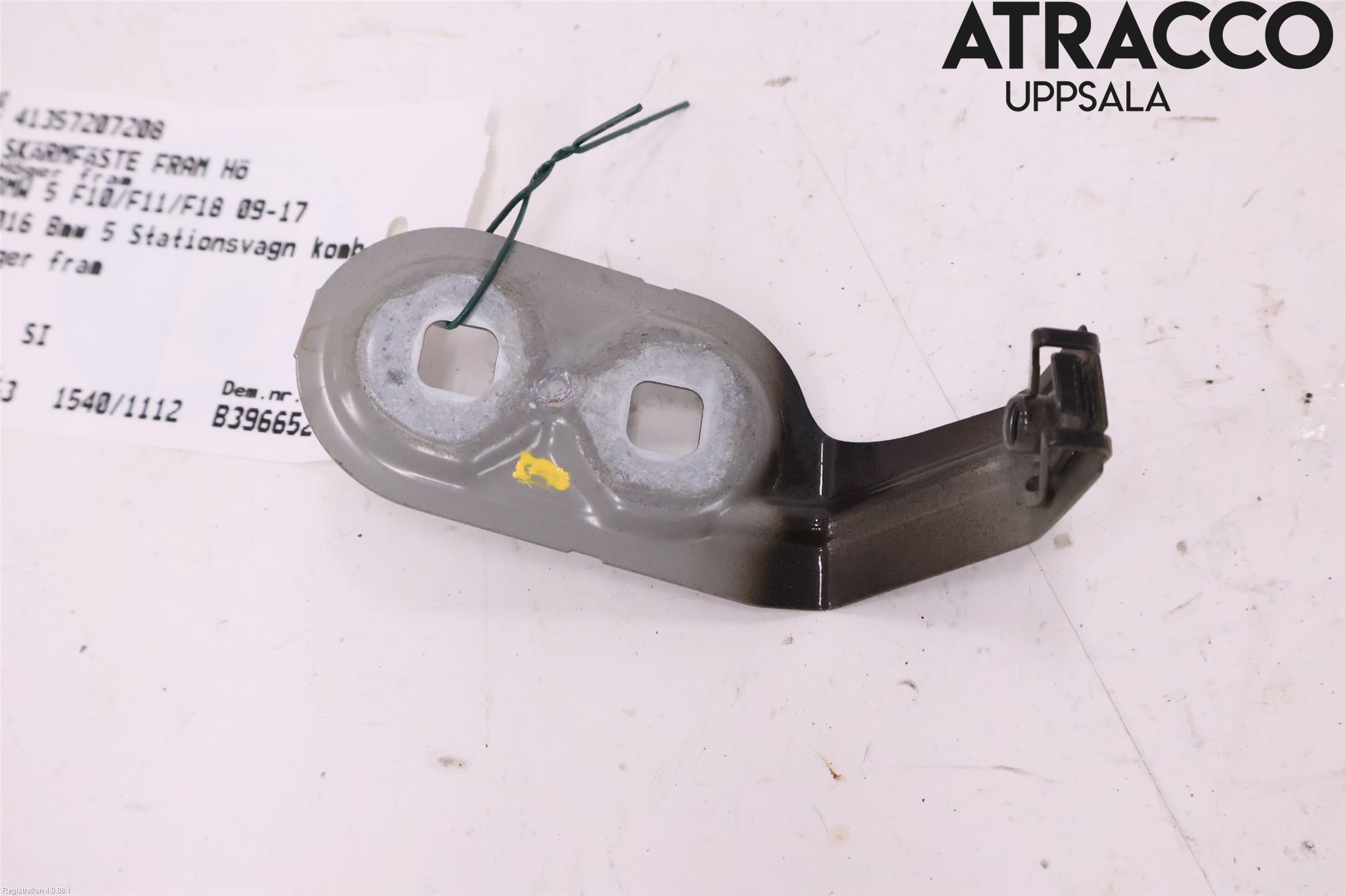BMW 5 F10/F11/F18 09-17 Fenderfeste Foran Høy