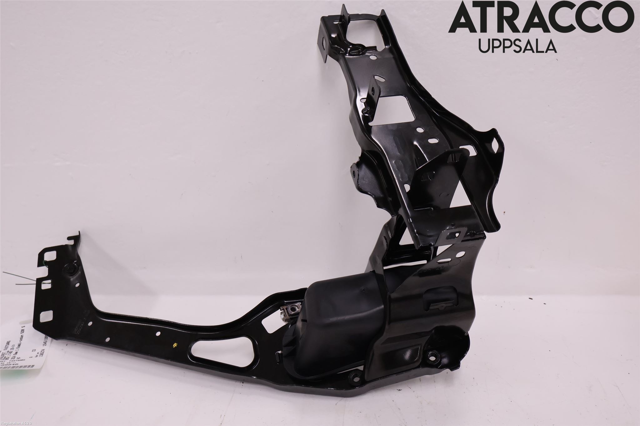 BMW 1 F40 19- Frontlykt Holder-Feste