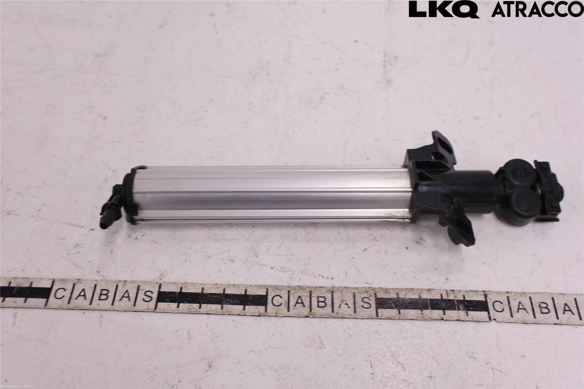 Volvo S60 11-13 Spylerdyse Frontlykter