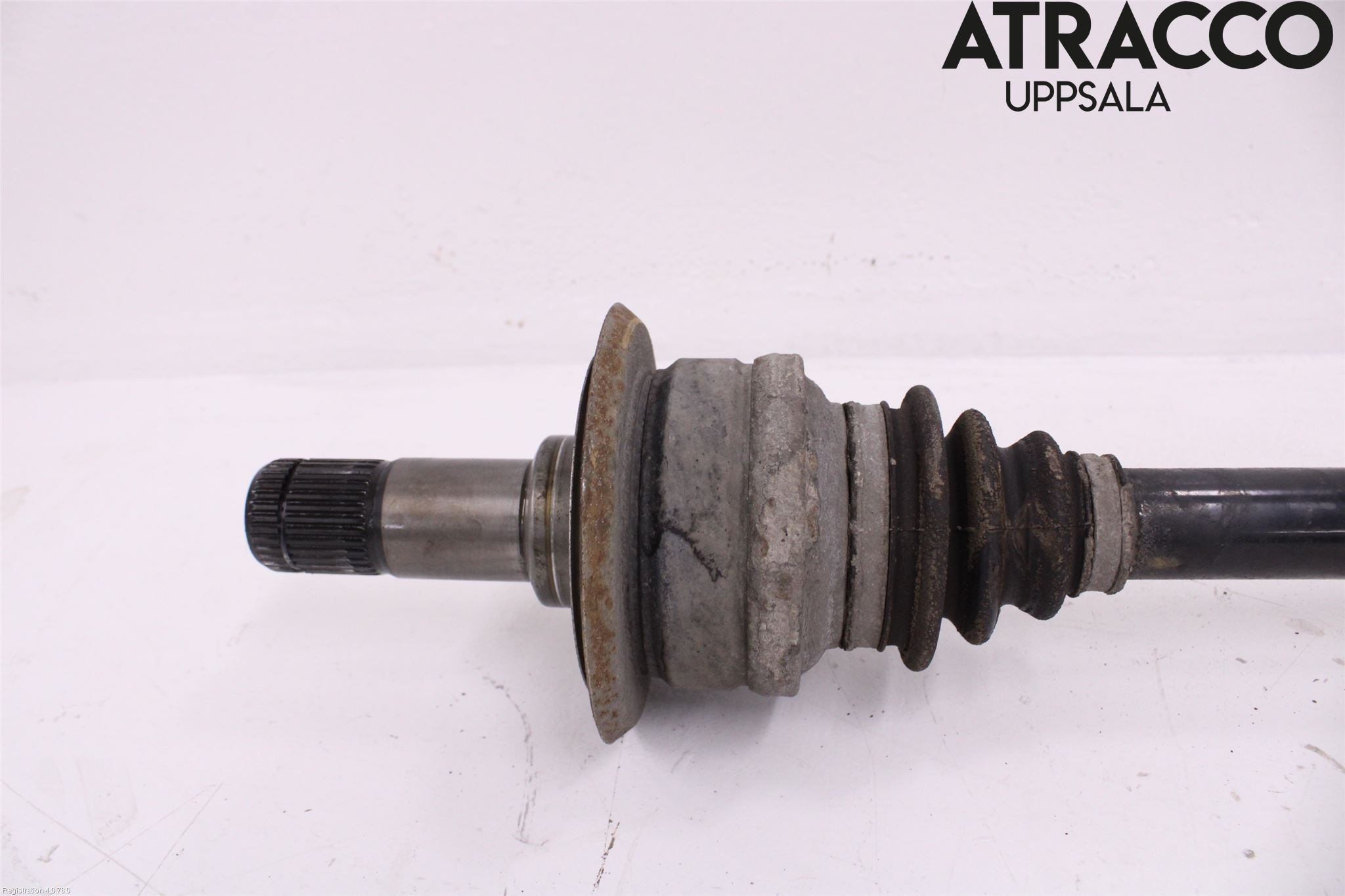 BMW 5 F10/F11/F18 09-17 Drivaksel Bak Kompl Venstre