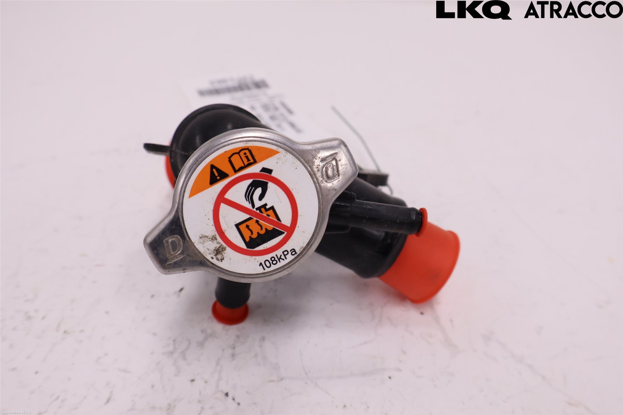 Toyota YARIS XP21 20- Radiator Lokk