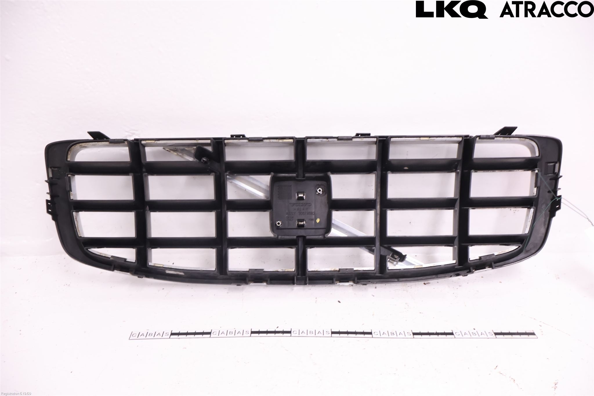 Volvo XC70 08-13 Grill Komplett