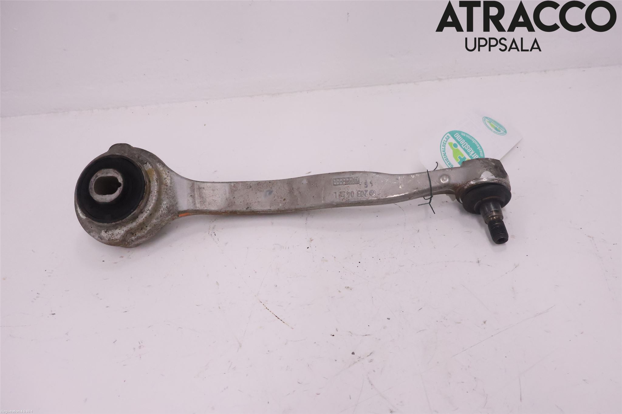 Mercedes-Benz MB C-KLASS (W204) 07-15 Bærearm Foran Venstre Nedre