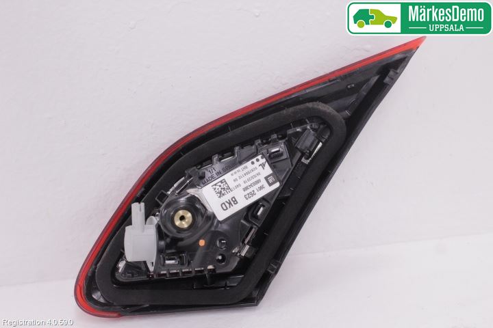 Opel CORSA E 15-19 Baklykt Venstre  På Luke(Indre