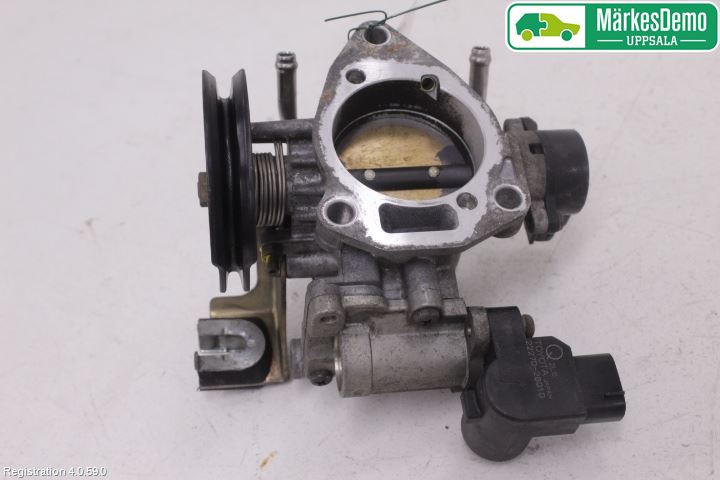 Toyota RAV 4 00-06 Inns Spjeldhus
