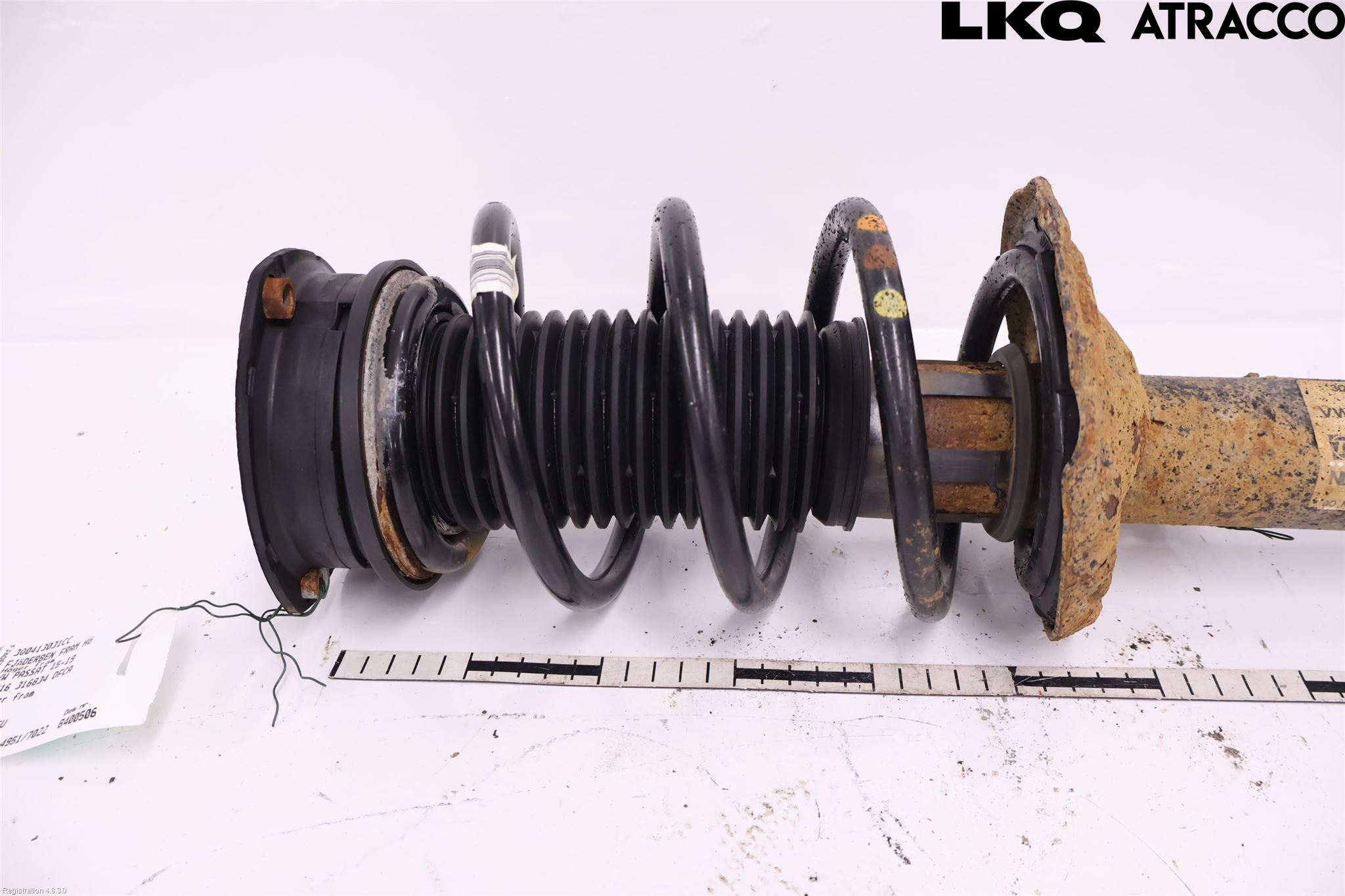 Volkswagen VW PASSAT 15-19 Fjærbein Foran Høyre