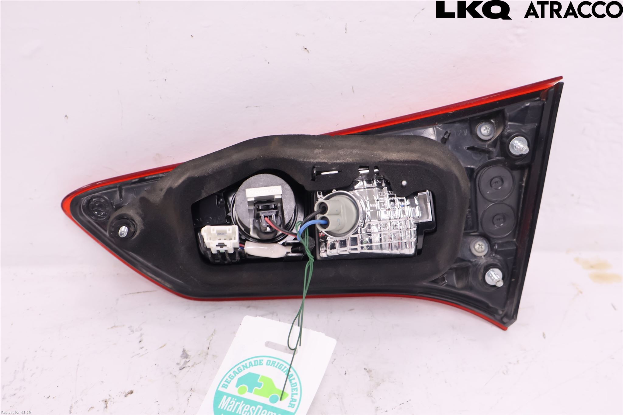 Toyota YARIS XP130 15-20 Baklykt Venstre  På Luke(Indre