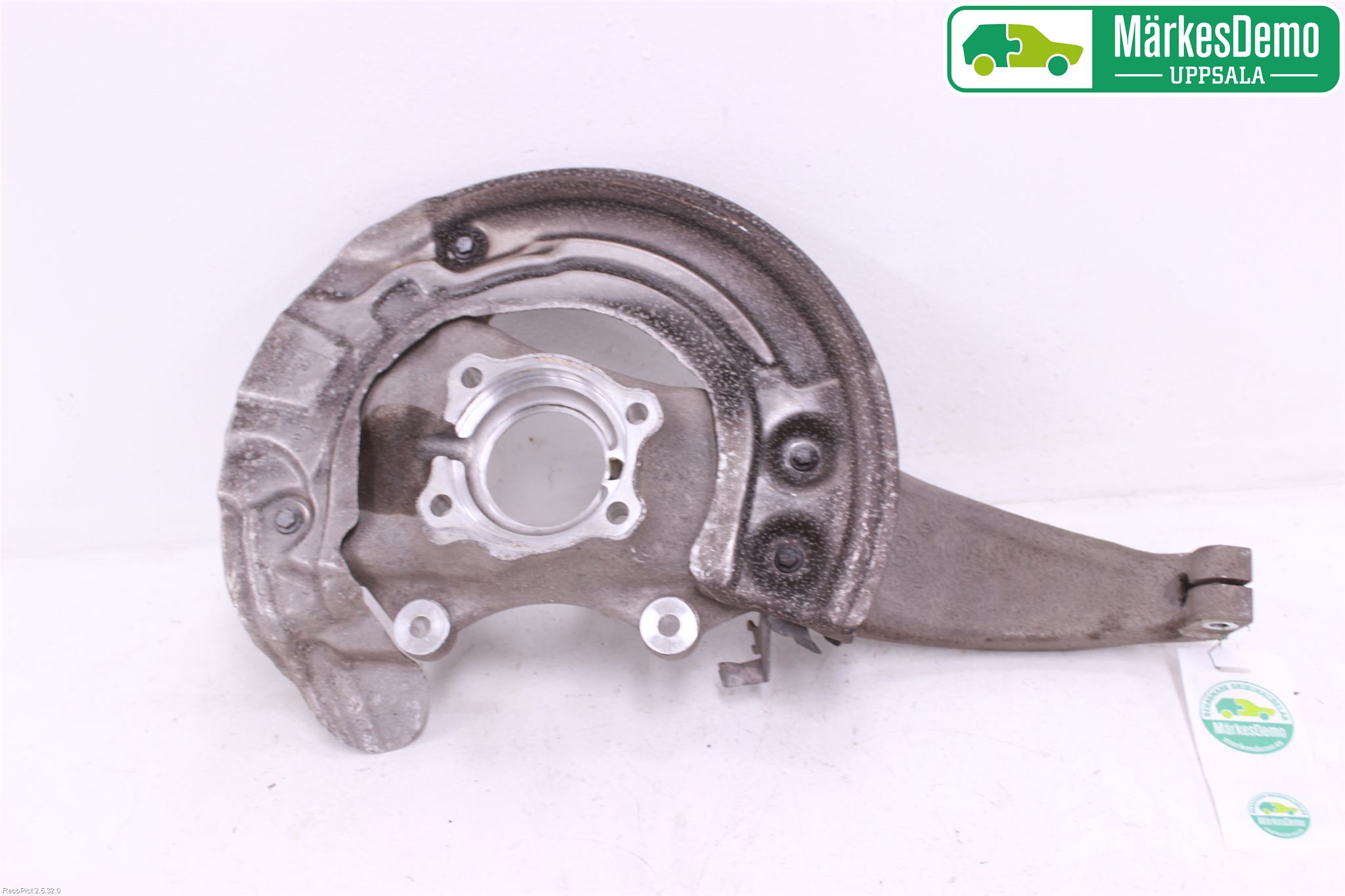 BMW 5 G30/G31/F90 17-23 Spindel Vf