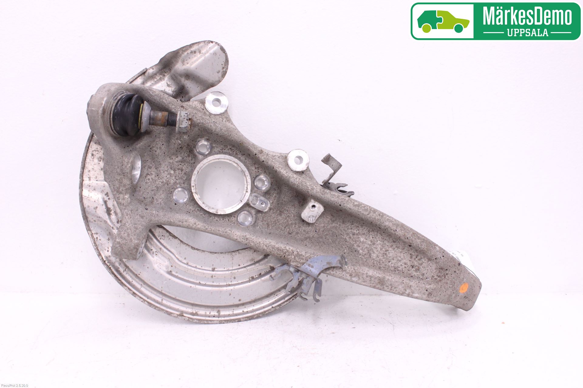 BMW 5 G30/G31/F90 17-23 Spindel Vf
