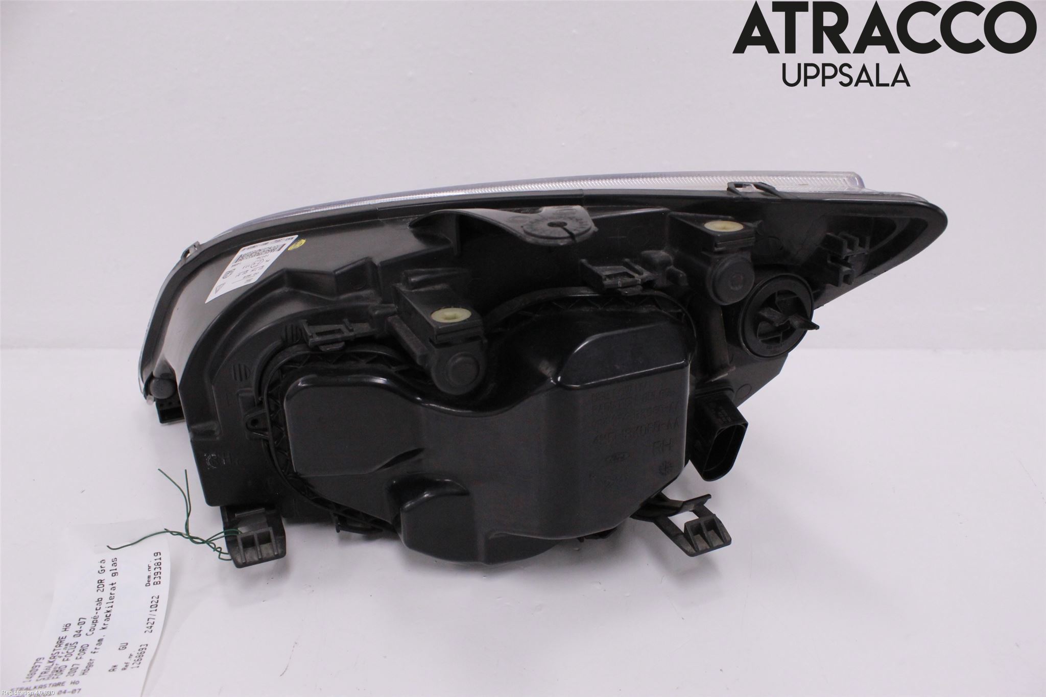Ford FOCUS     04-07 Frontlykt Høyre