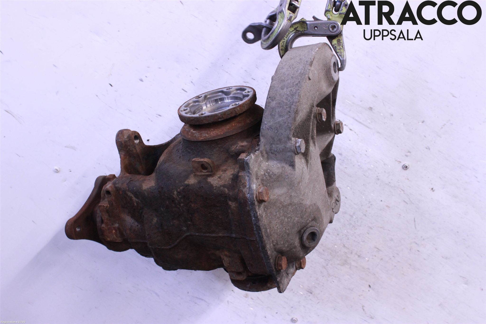 BMW 3 E90/91 SED/TOU 05-12 Bakaksel Kardang Bak -Diff