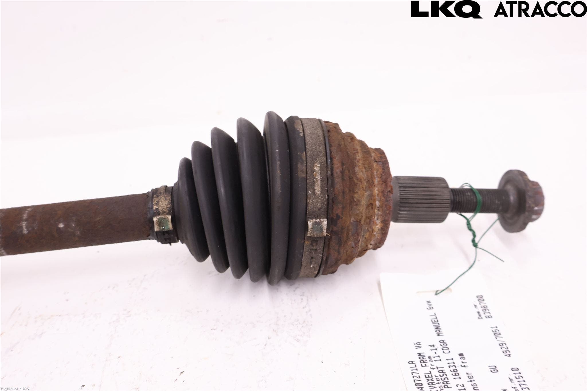 Volkswagen VW PASSAT 11-14 Drivaksel Foran Kompl Venstre