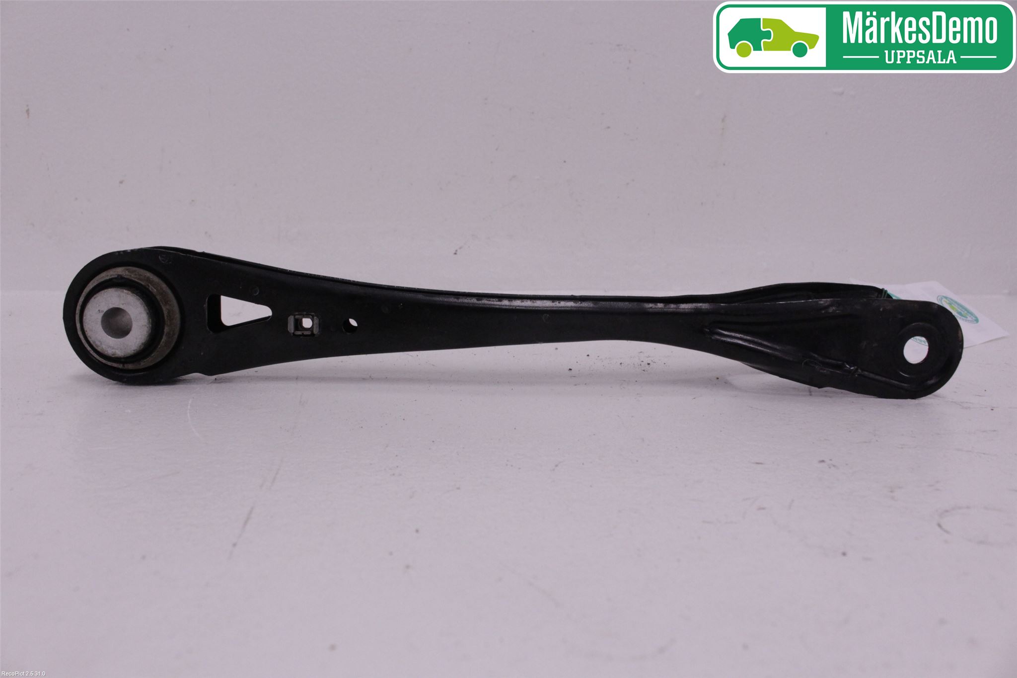 BMW 5 G30/G31/F90 17-23 Bærearm Bak Venstre