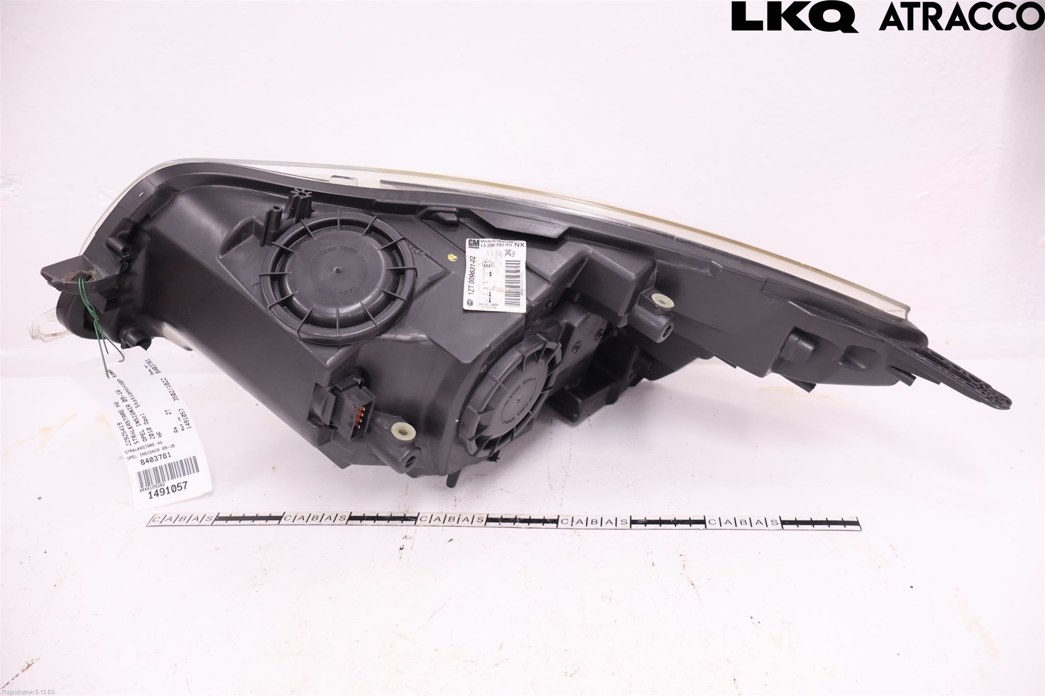 Opel INSIGNIA 09-16 Frontlykt Høyre