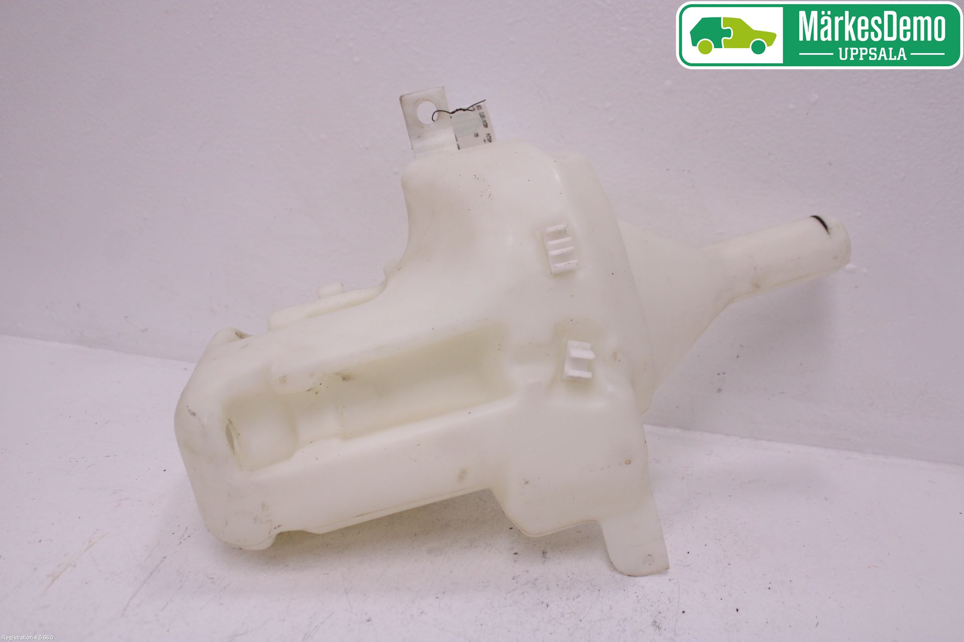 Saab 9-5 -05 Spylerbeholder Frontrute-Lykte