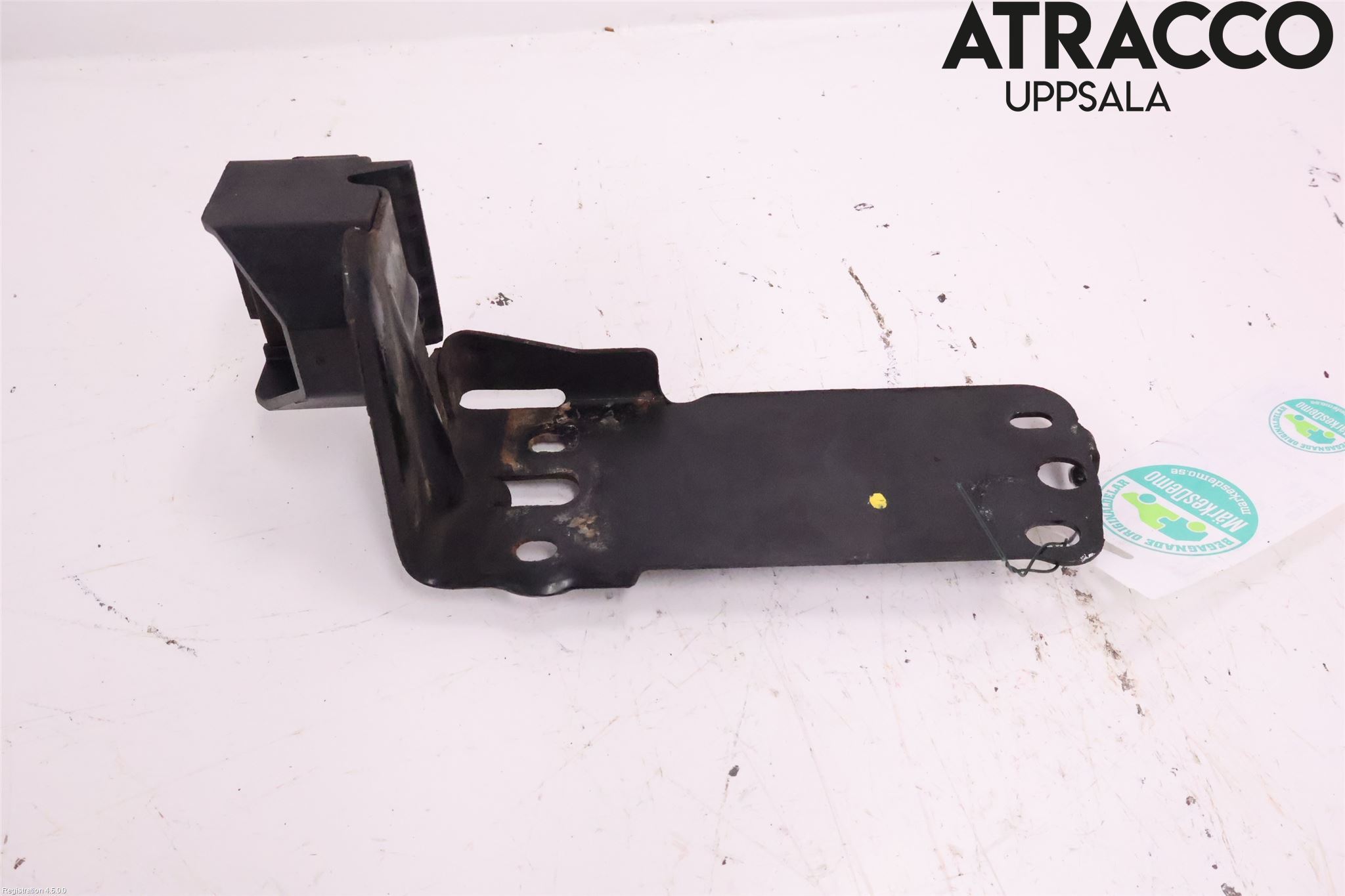 BMW 3 E90/91 SED/TOU 05-12 Radiator Feste - Ramme - Bjelk
