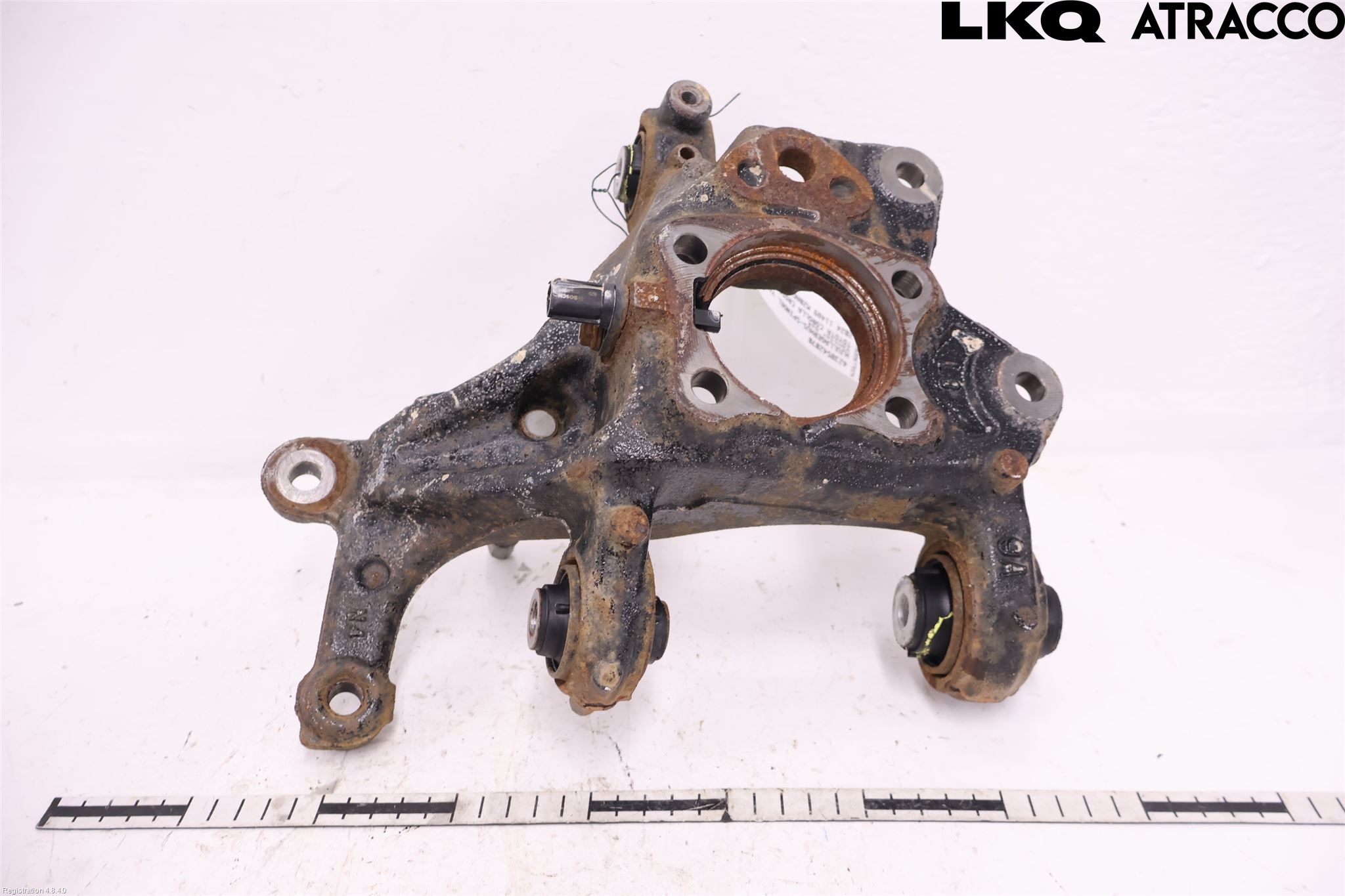 Toyota COROLLA CROSS XG10 22- Spindel Vb