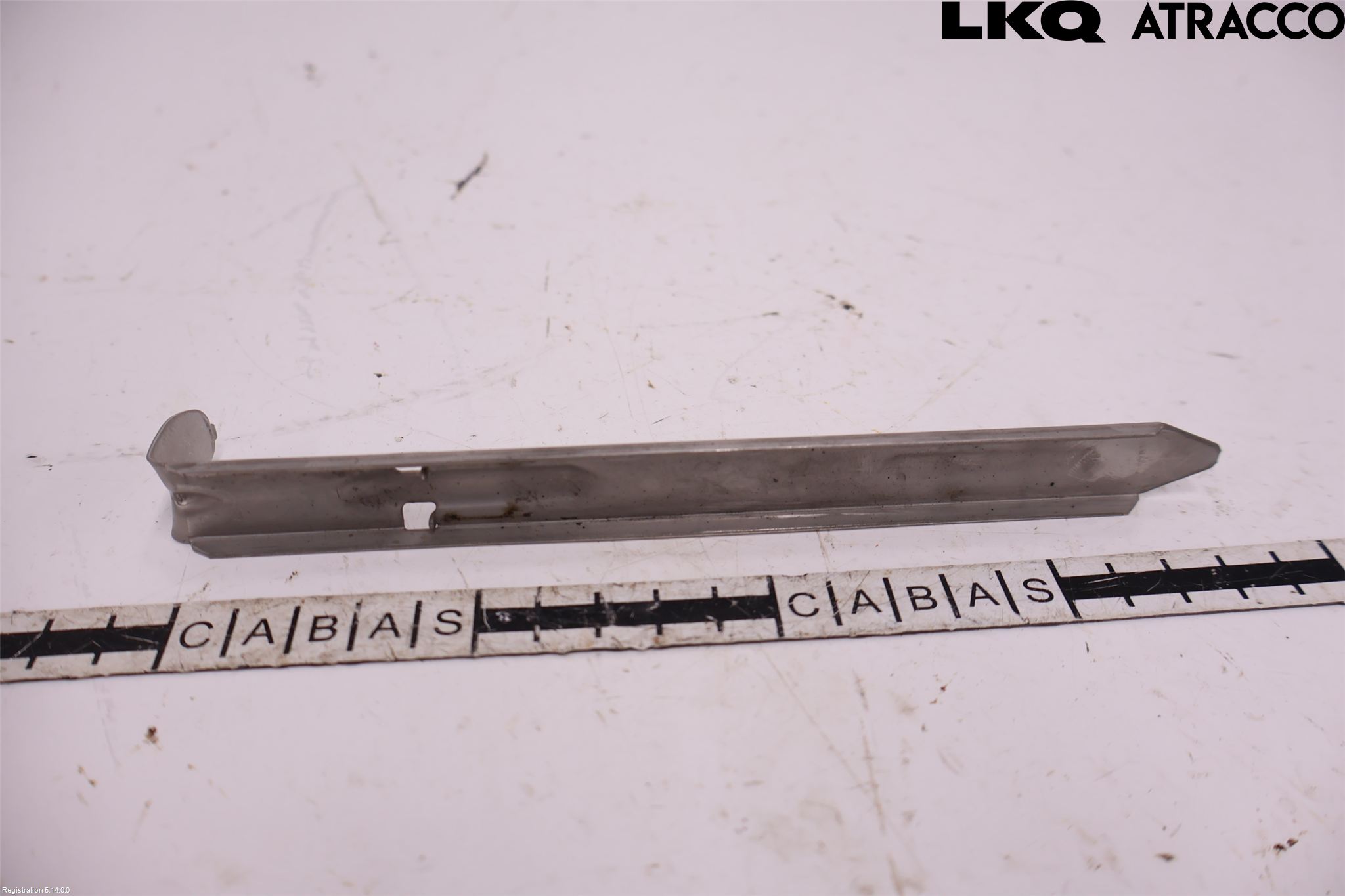 Volvo V70 08-13 Frontlykt Holder-Feste