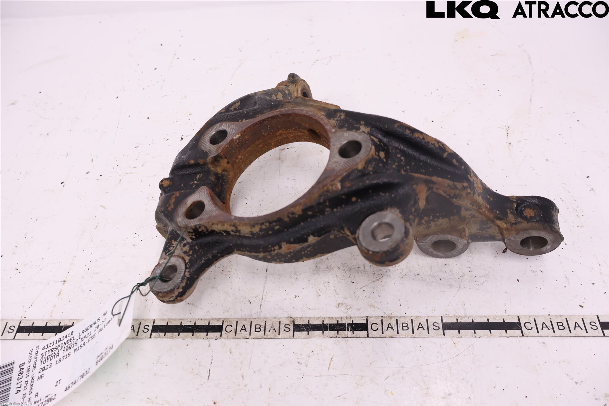 Toyota YARIS XP21 20- Spindel Hf