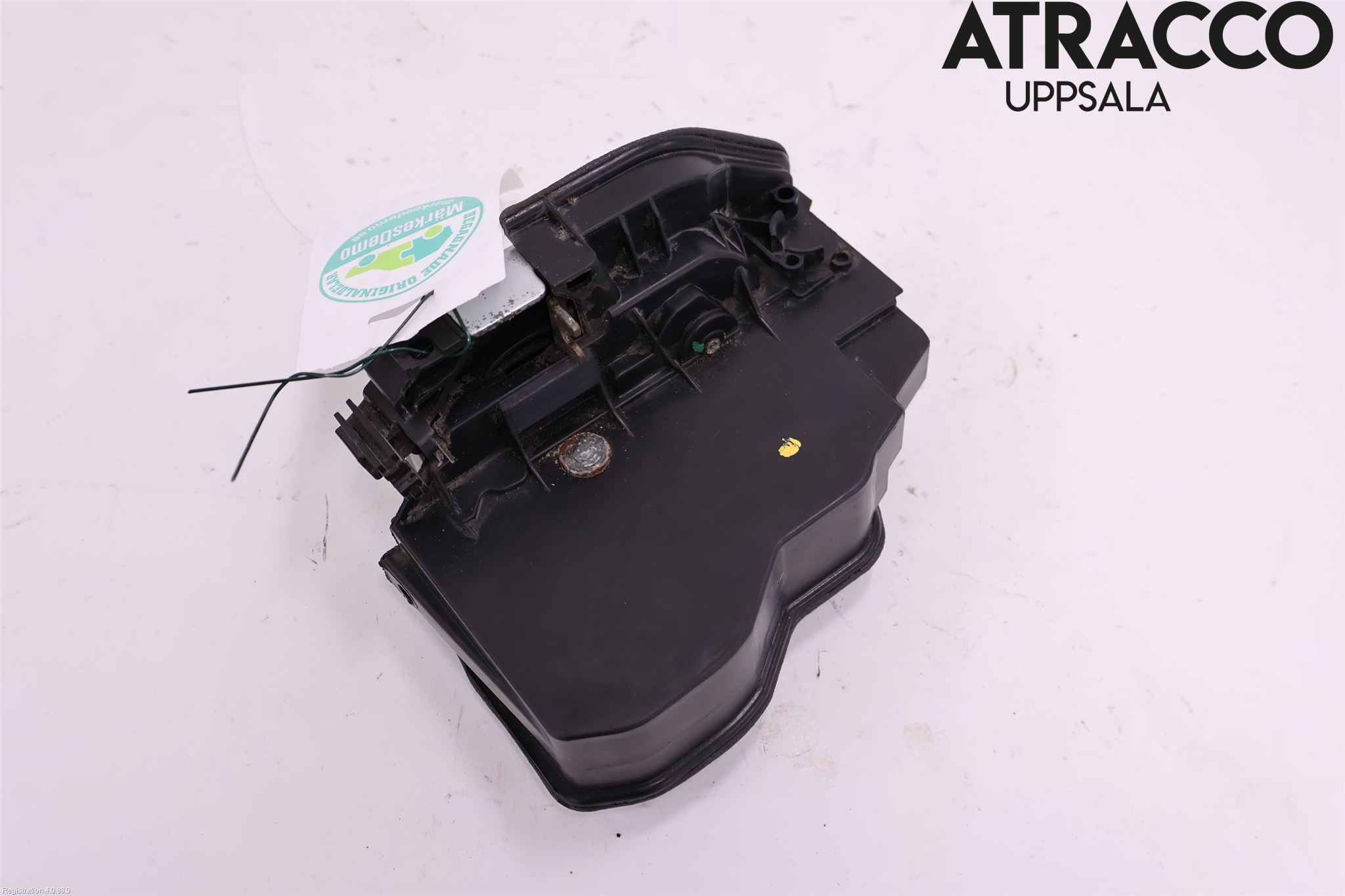 BMW 3 F30/F31/F80 12-19 Dørlås - Låsekasse